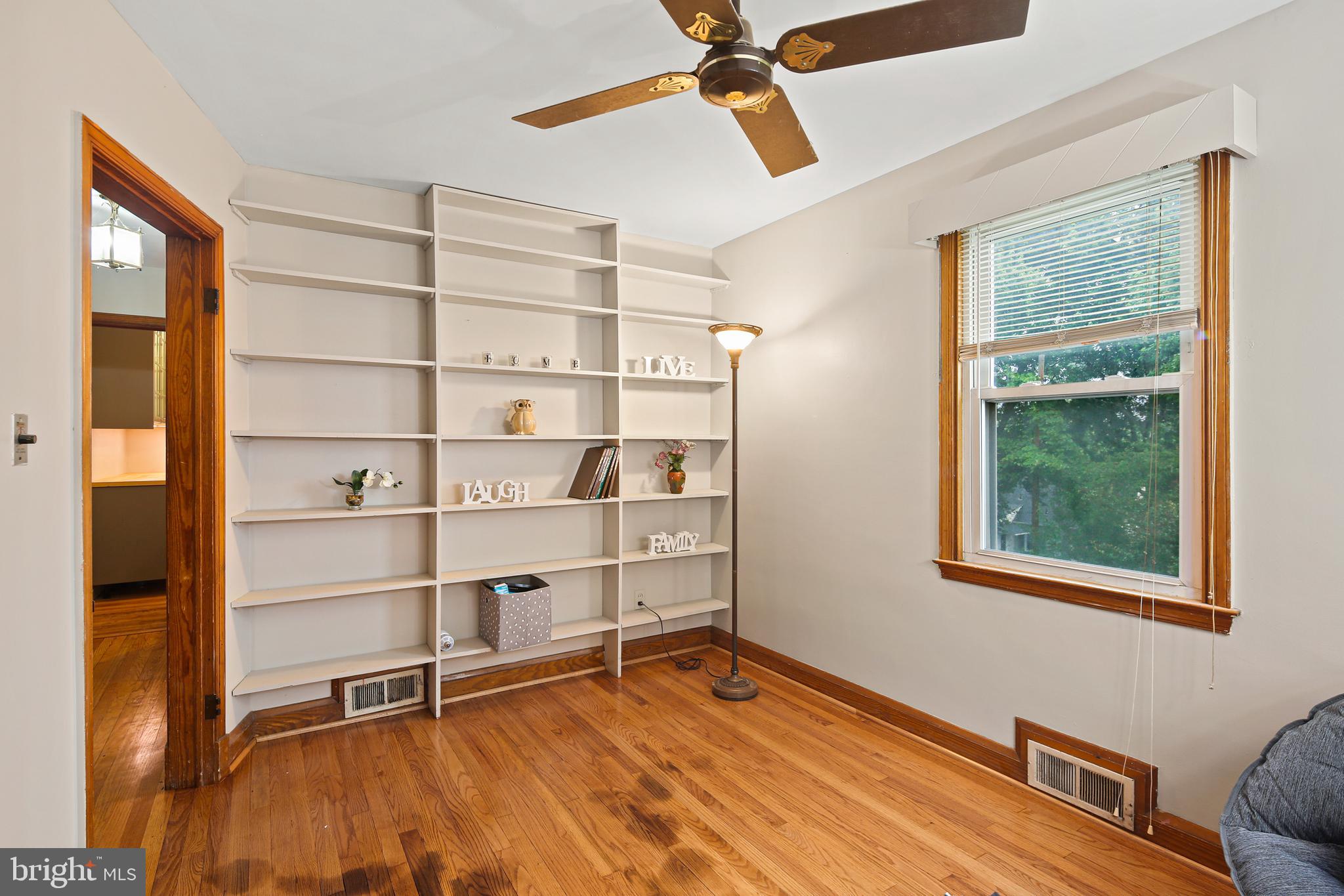 OAKLAND TERRACE - Residential