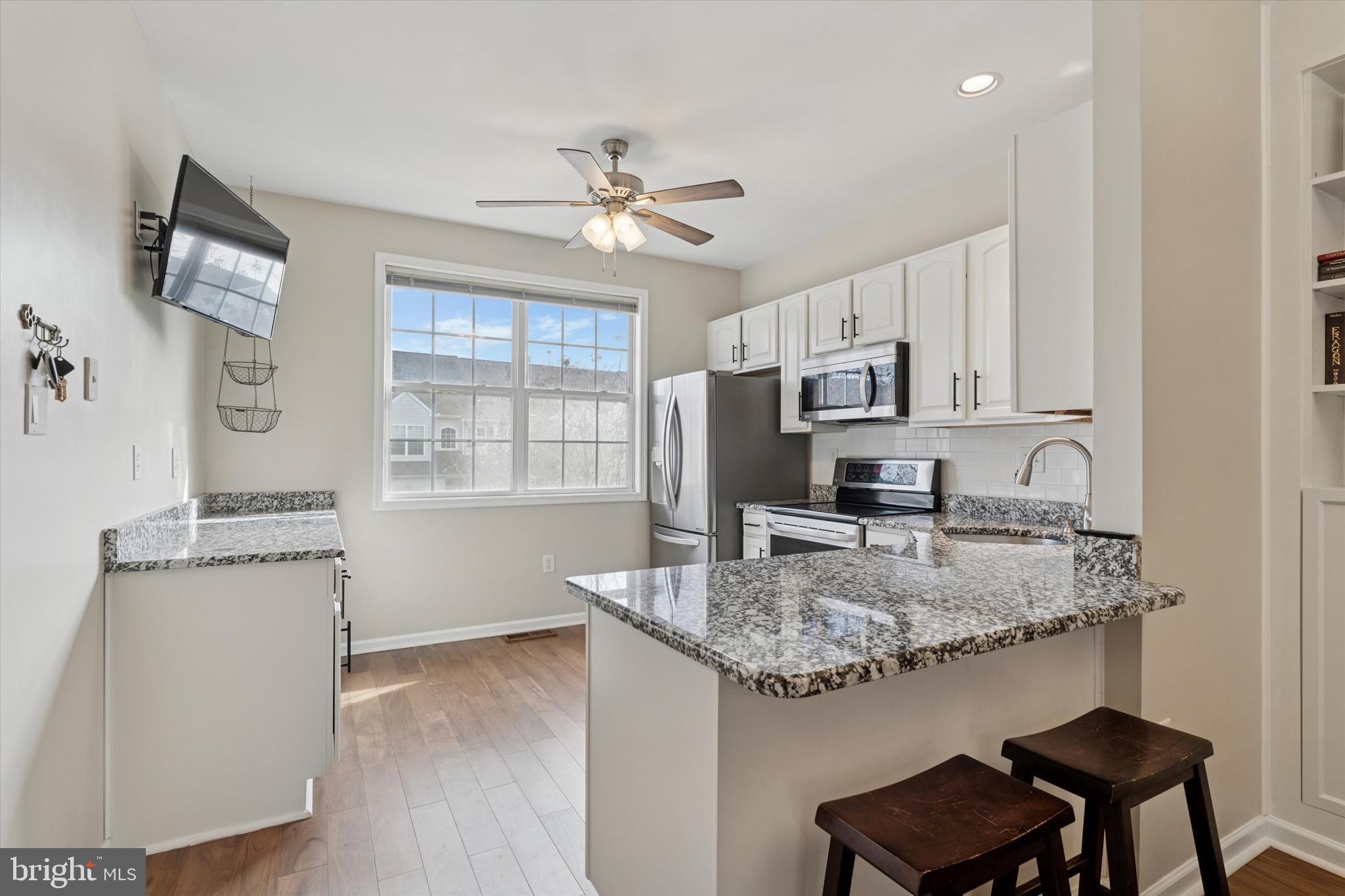 FRENCH CREEK TOWNH - Residential