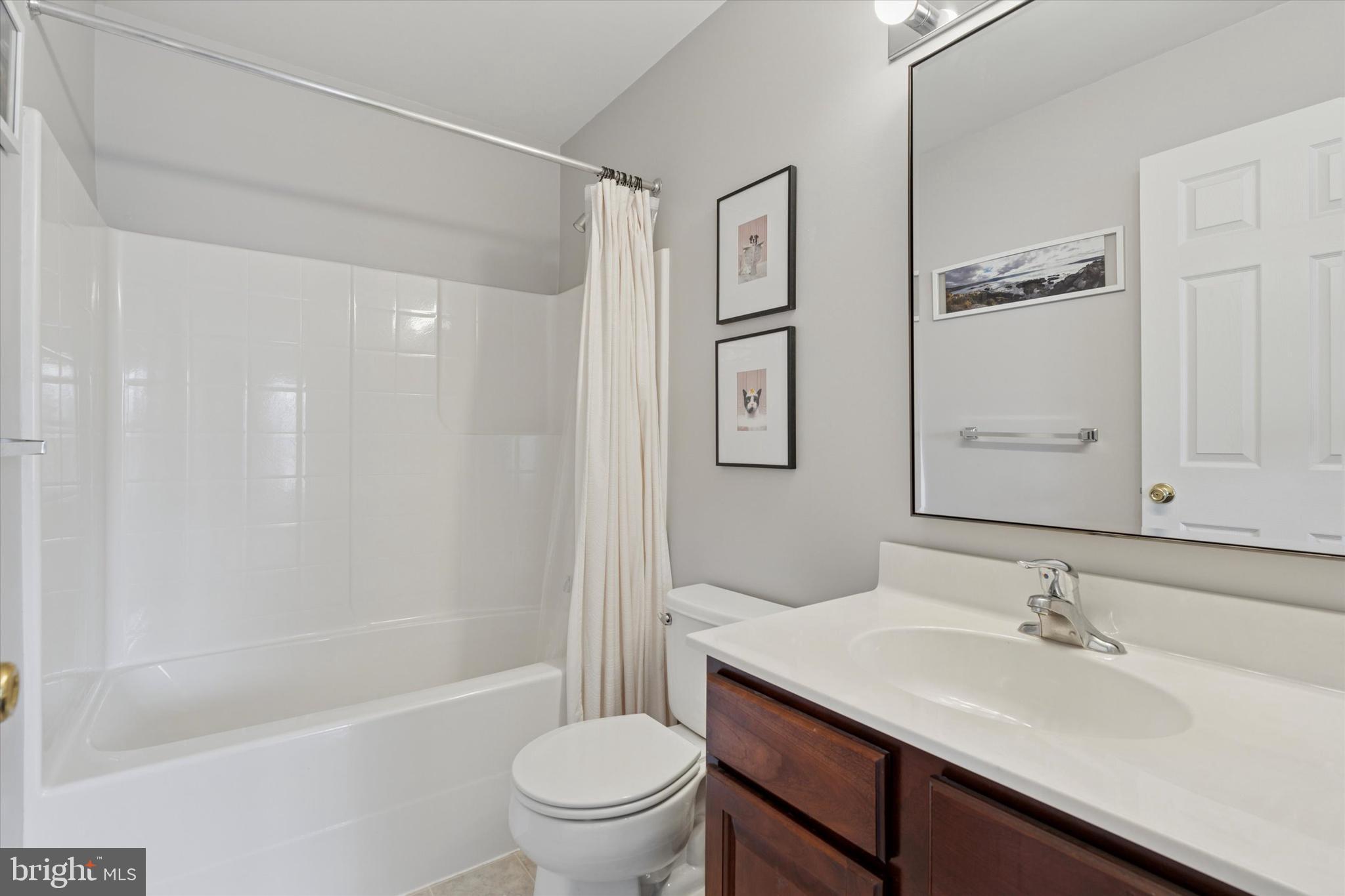 FRENCH CREEK TOWNH - Residential