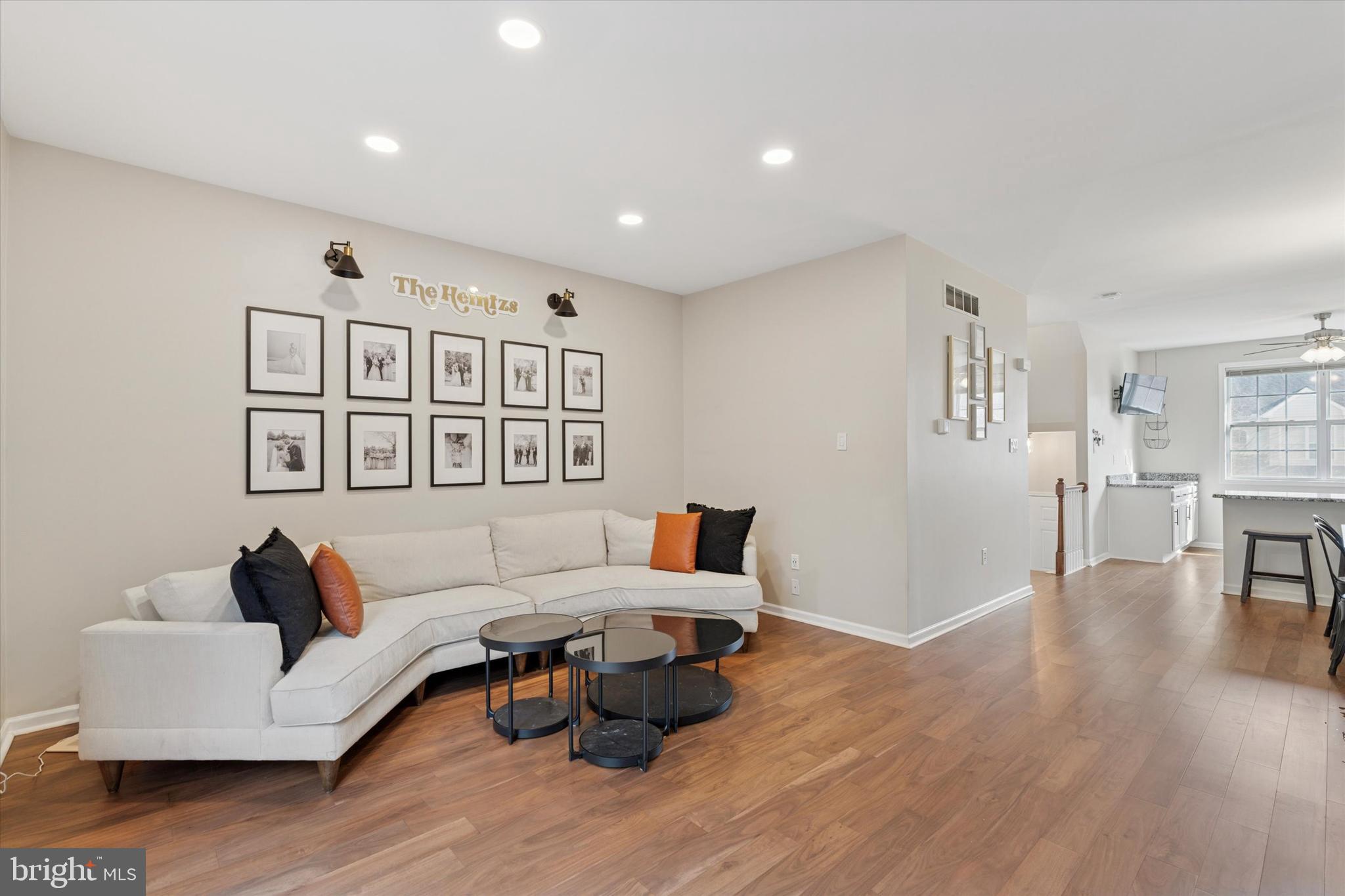 FRENCH CREEK TOWNH - Residential