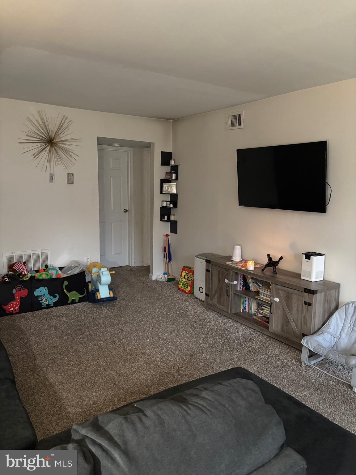 CHELSEA WOODS CONDO - Residential