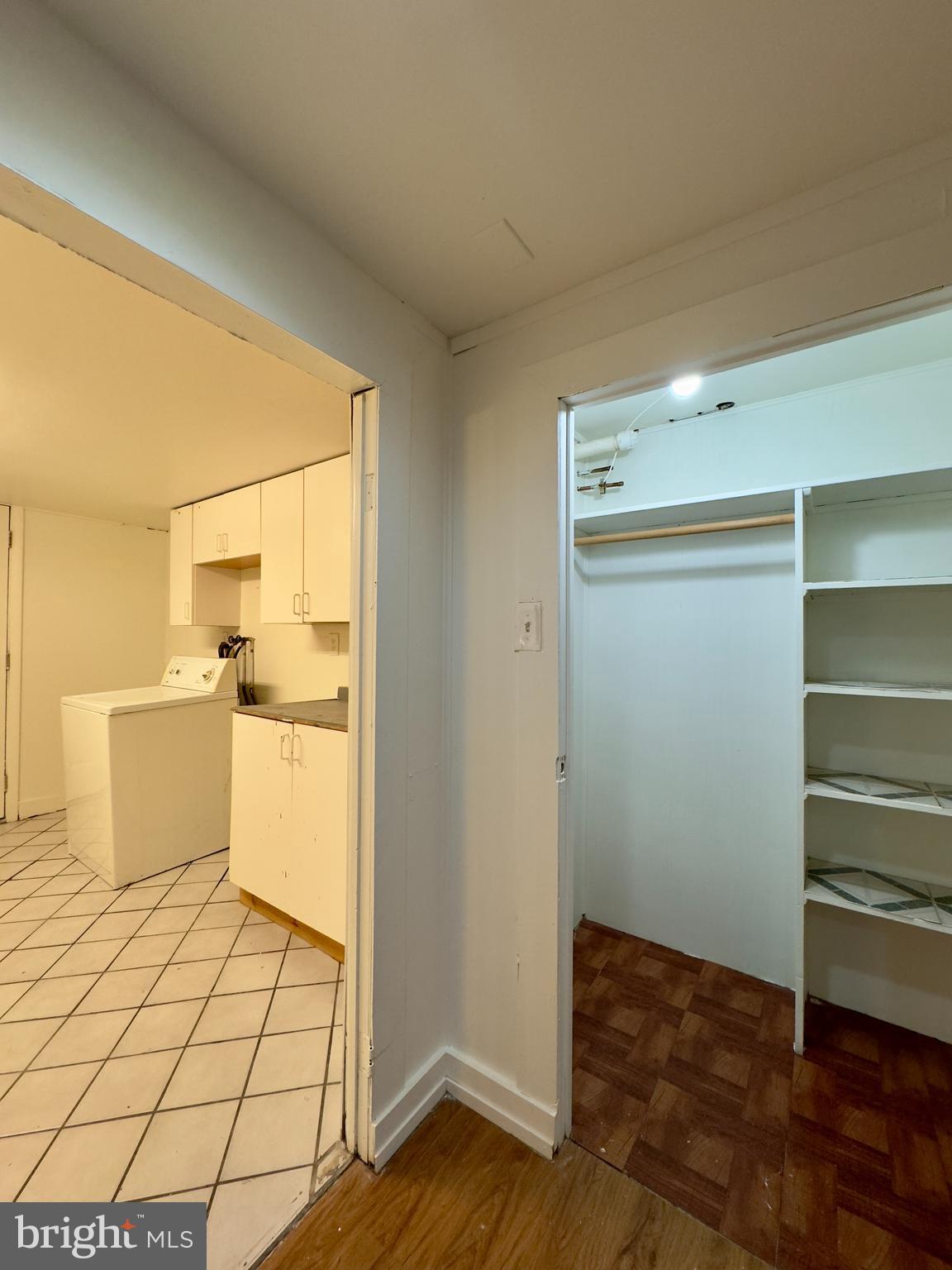 GREEKTOWN - Residential Lease