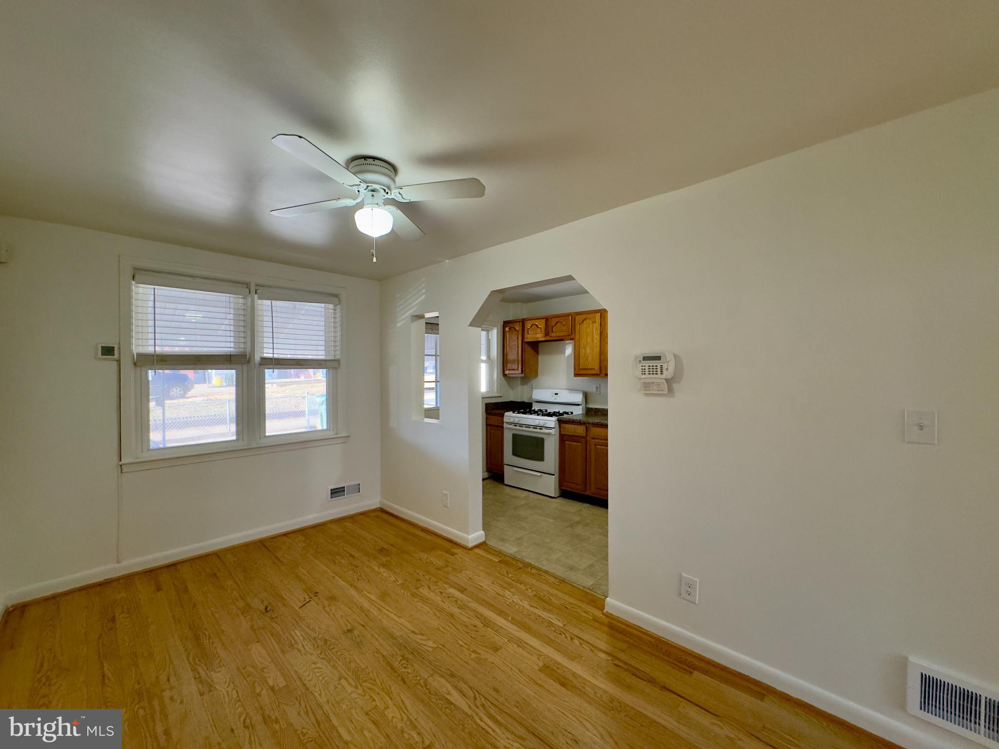 GREEKTOWN - Residential Lease