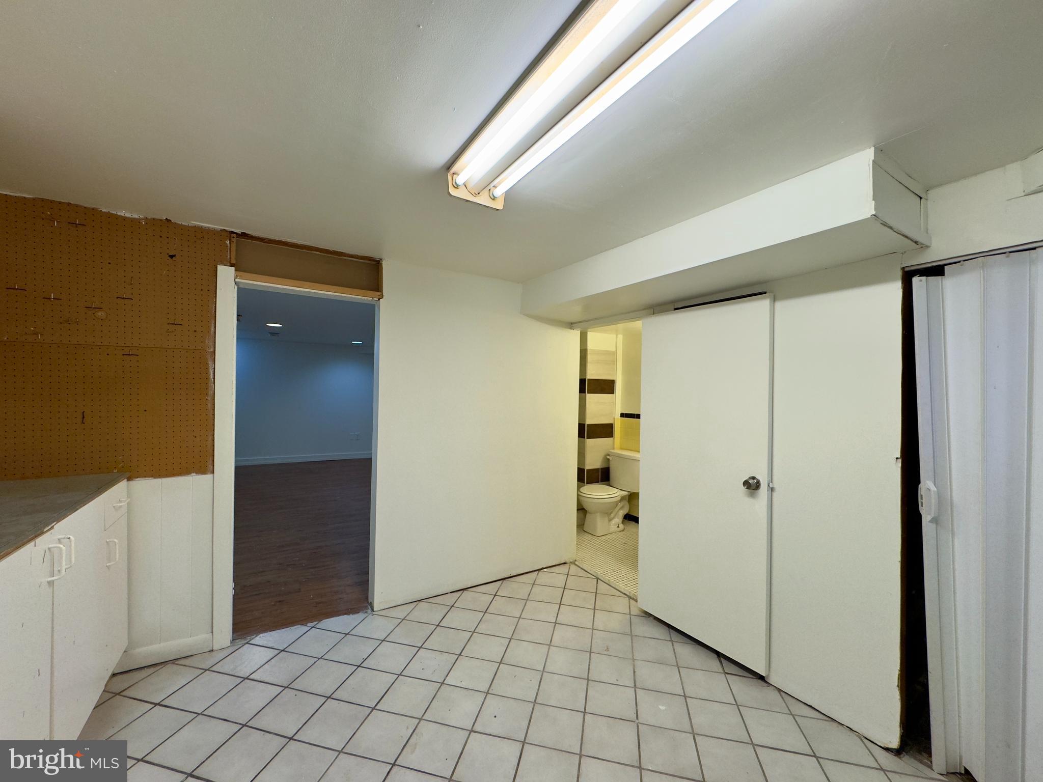 GREEKTOWN - Residential Lease