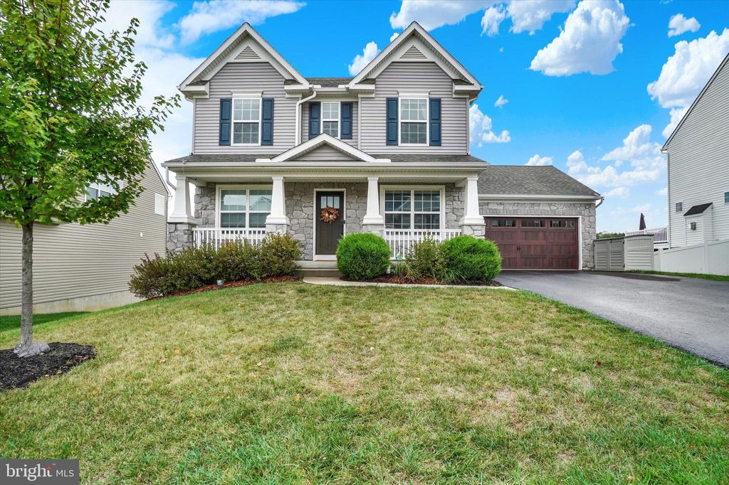 Photo of 705 Seaton Drive, YORK, PA 17402 (MLS # PAYK2090198)