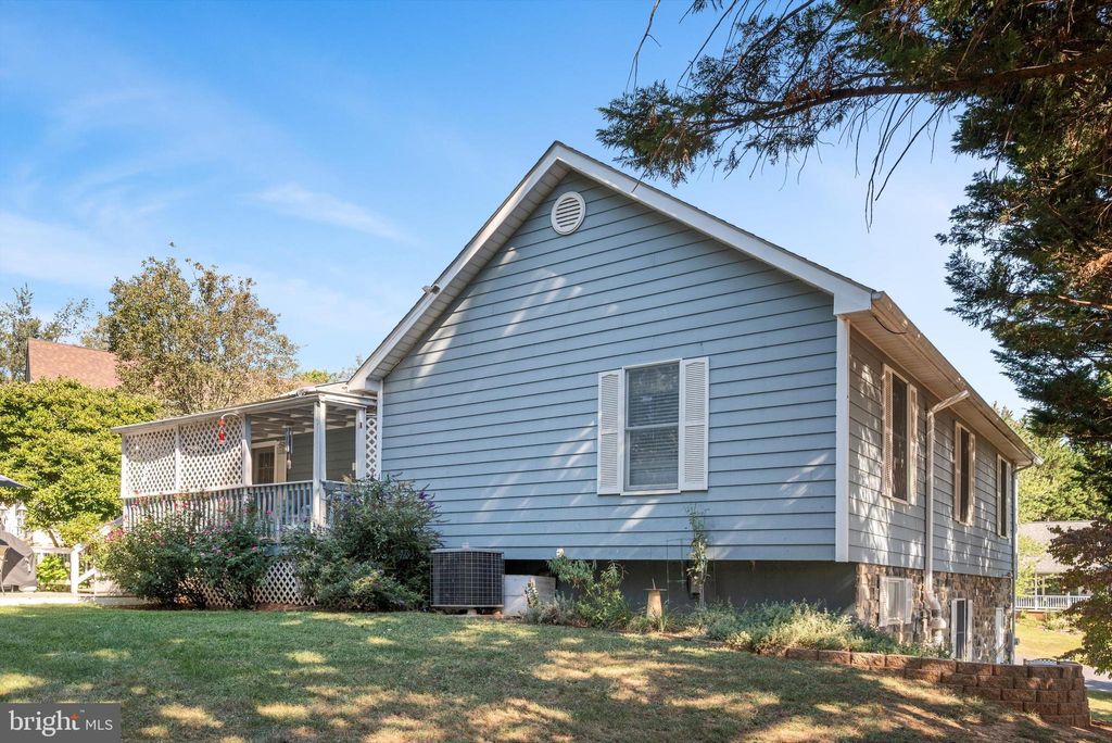 Photo of 609 Crystal Court, WINCHESTER, VA 22601 (MLS # VAWI2009040)