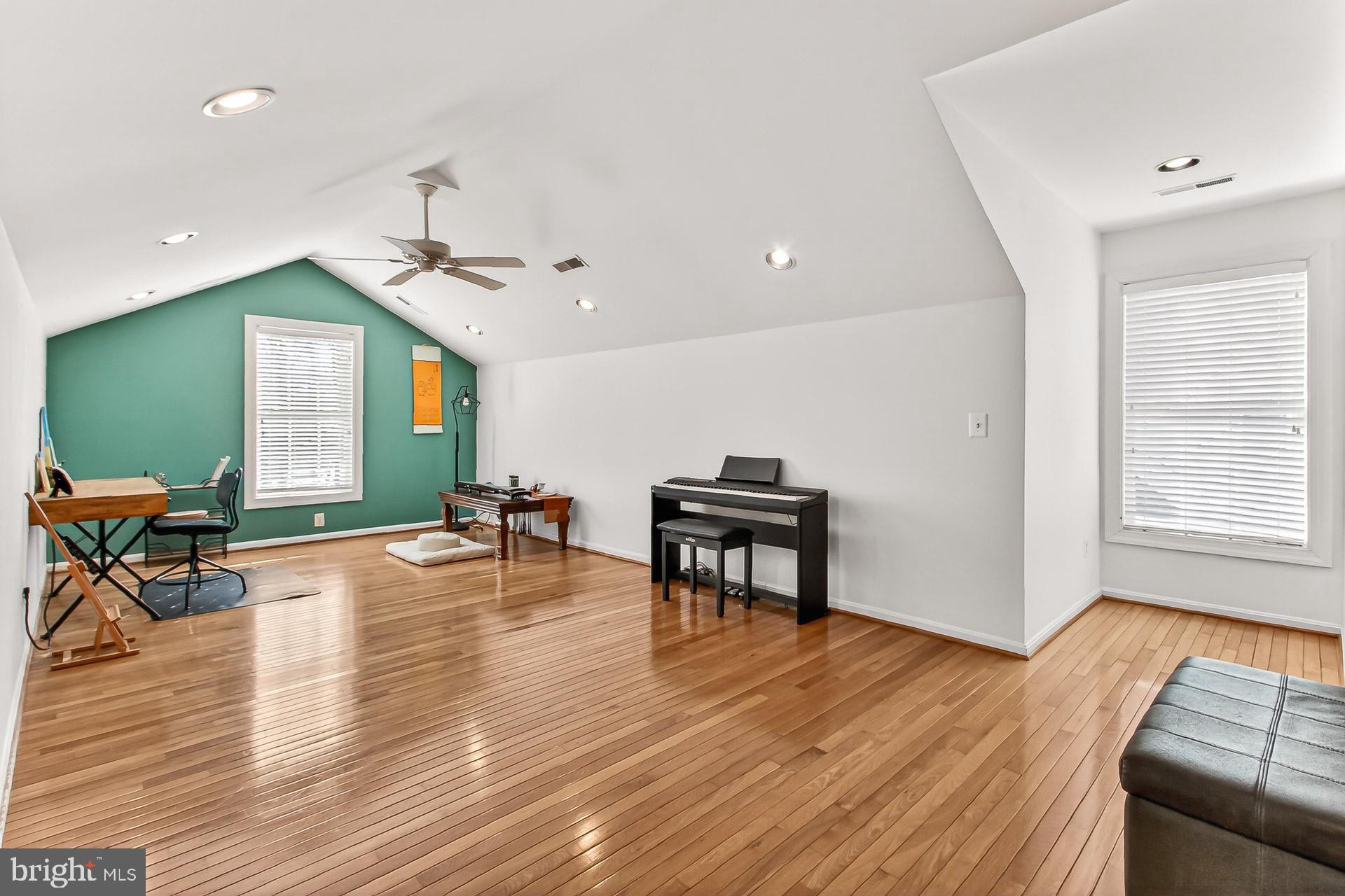 TIMBERBROOKE - Residential