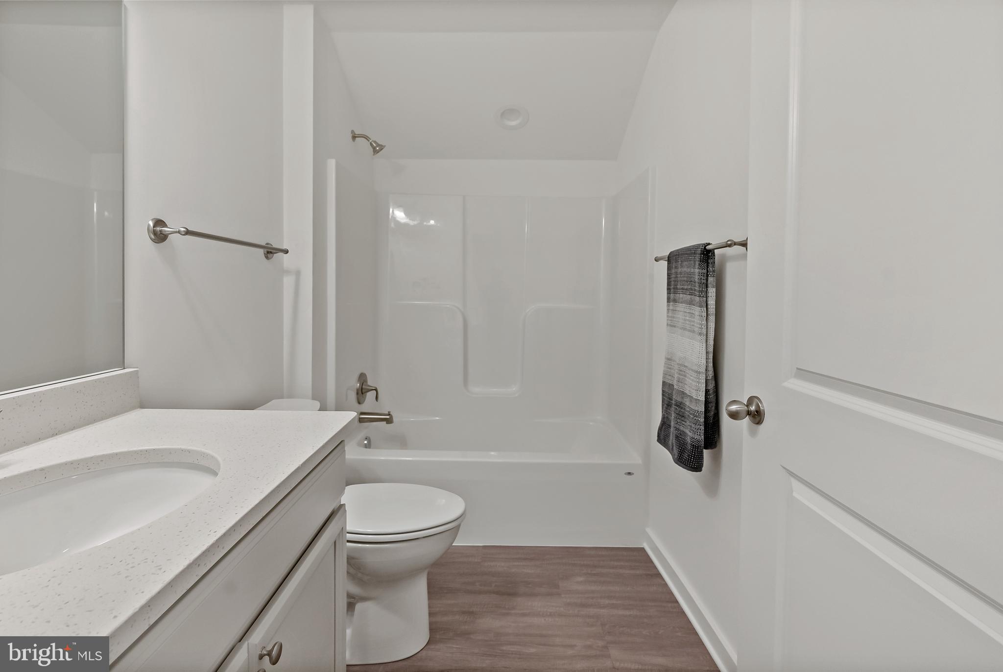 CARDINAL POINTE - Residential