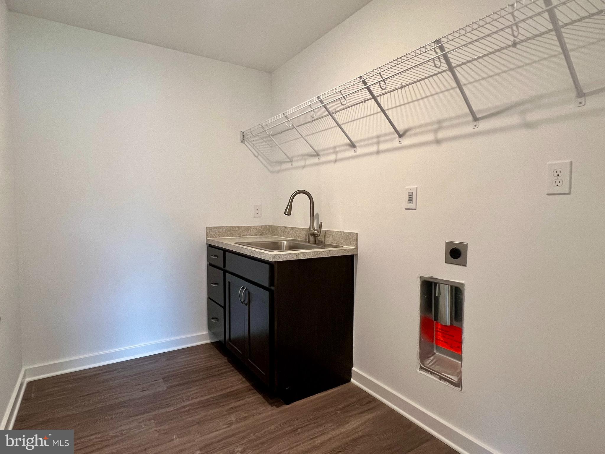 CARDINAL POINTE - Residential