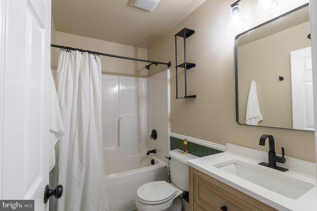 CHESAPEAKE LANDING - Residential
