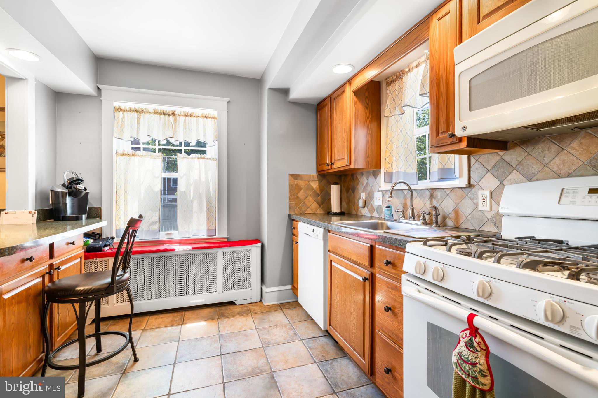 MAYFAIR (WEST) - Residential