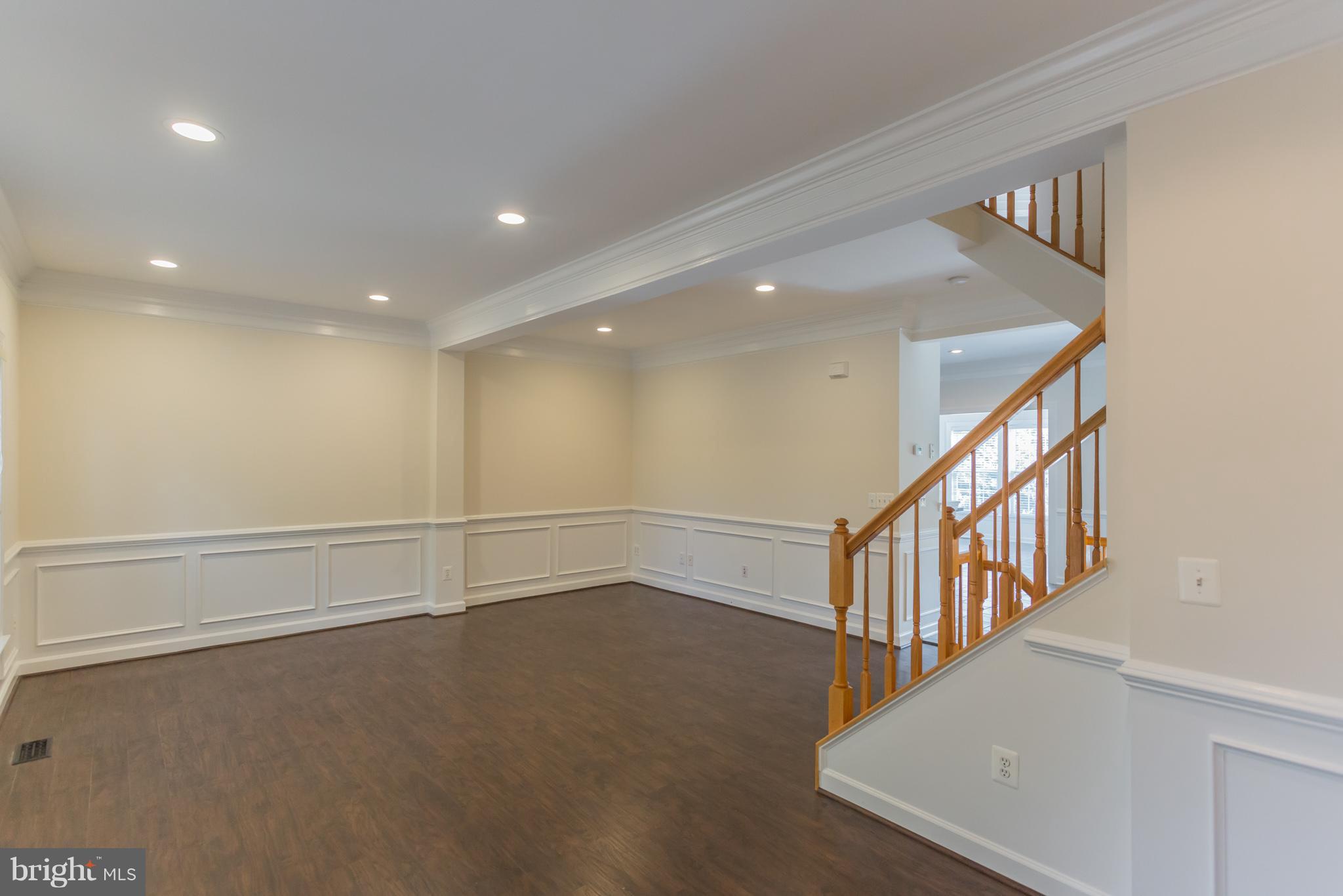 SOMERSET - Residential