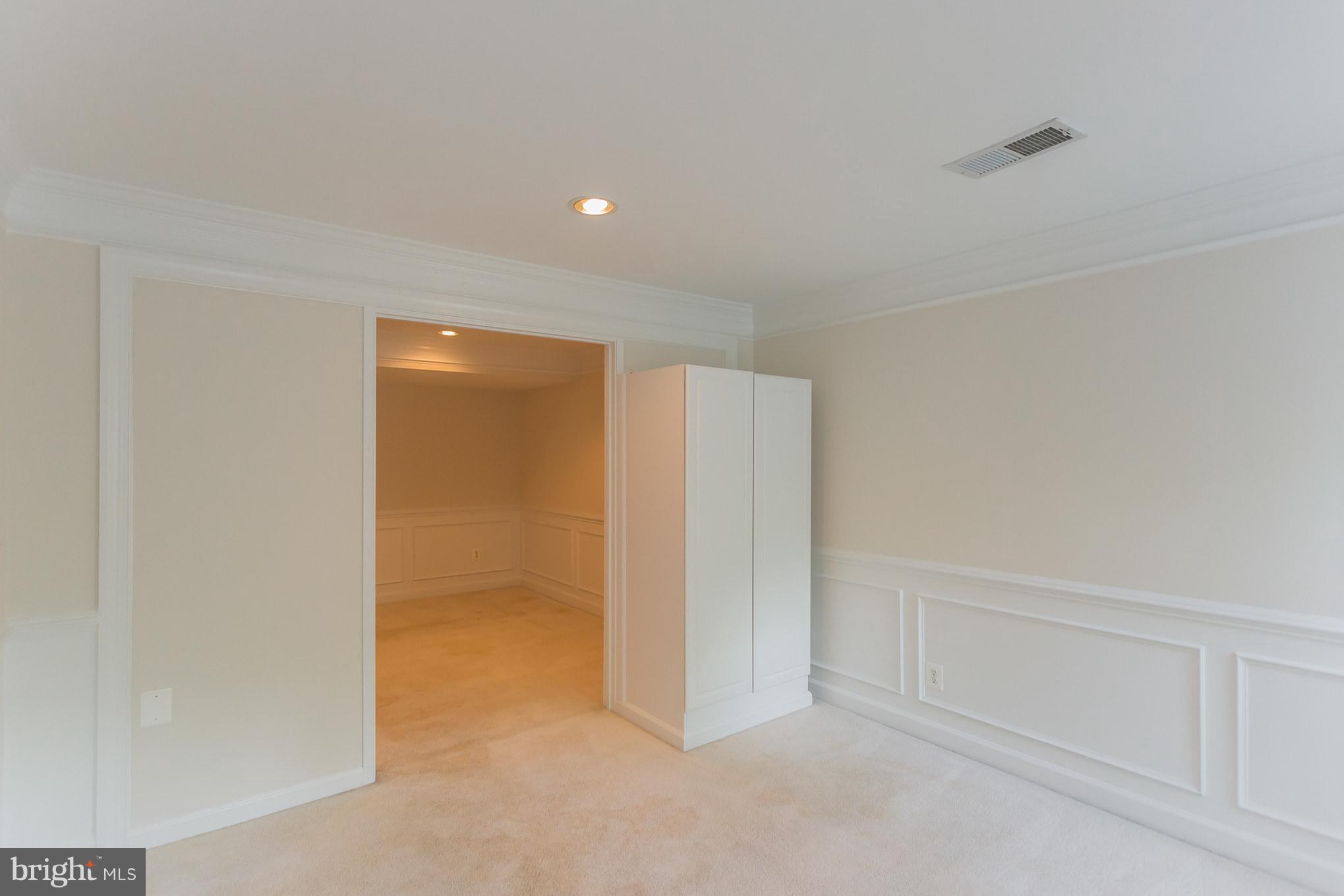 SOMERSET - Residential