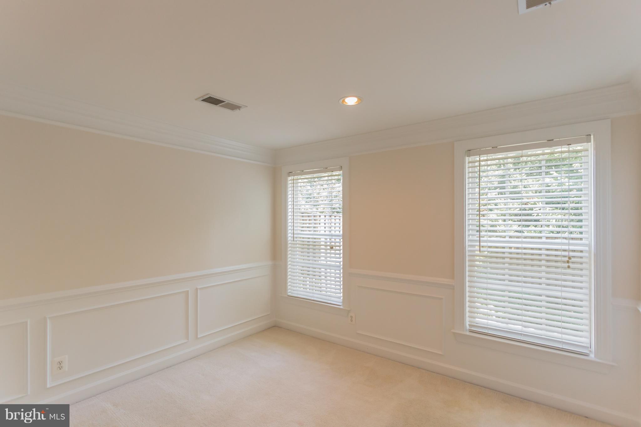 SOMERSET - Residential