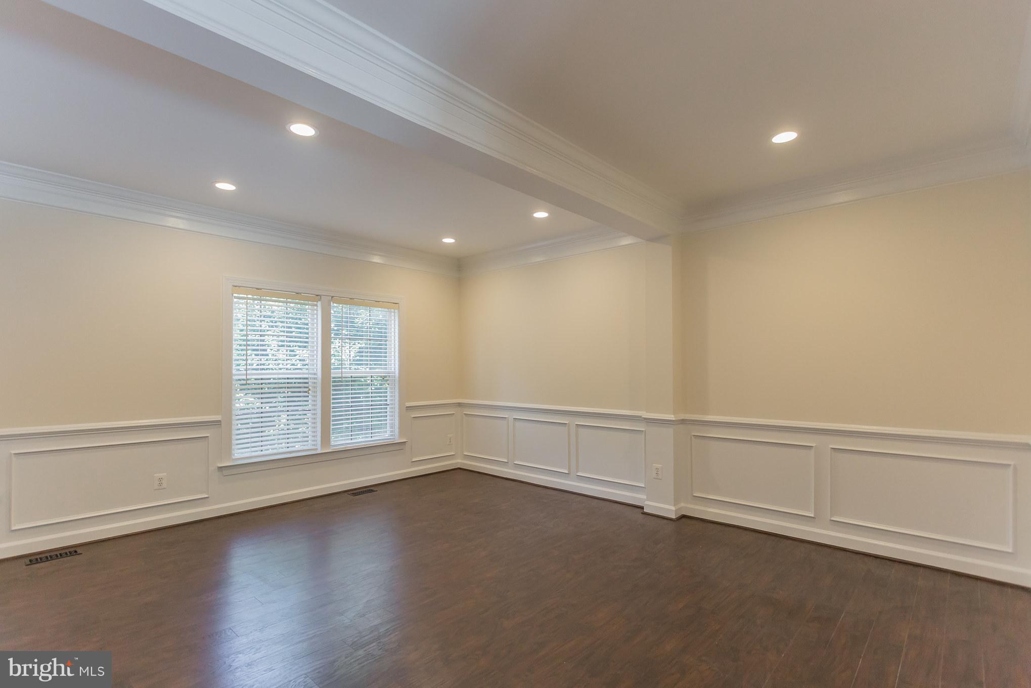 SOMERSET - Residential