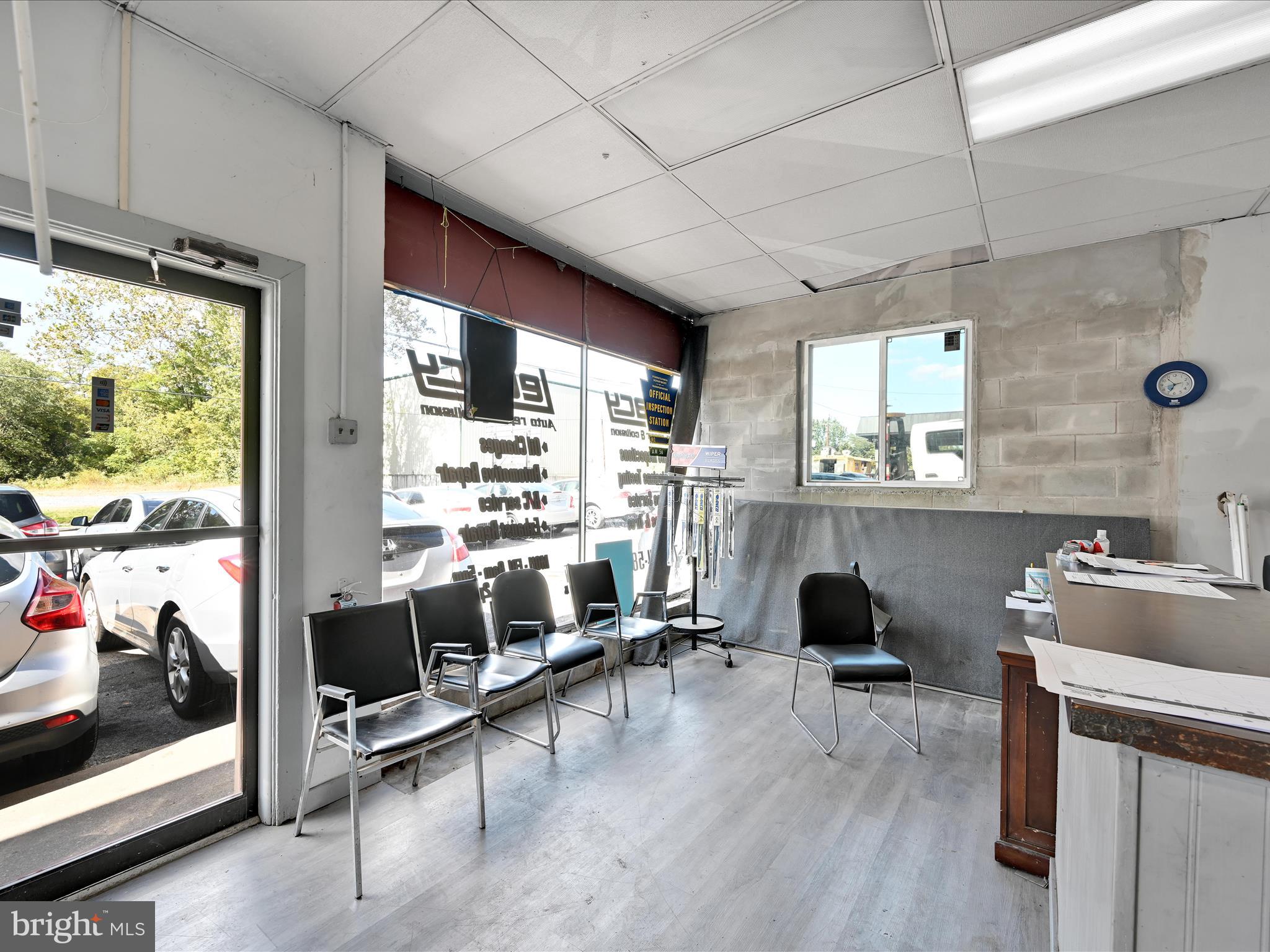 SOUTH SIDE OF CITY - Commercial Sale