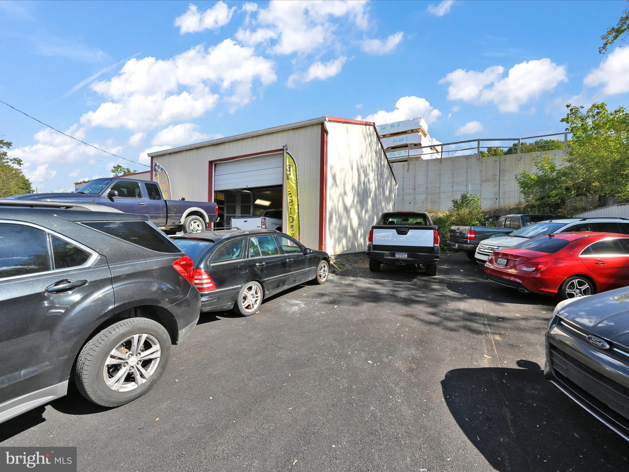 SOUTH SIDE OF CITY - Commercial Sale