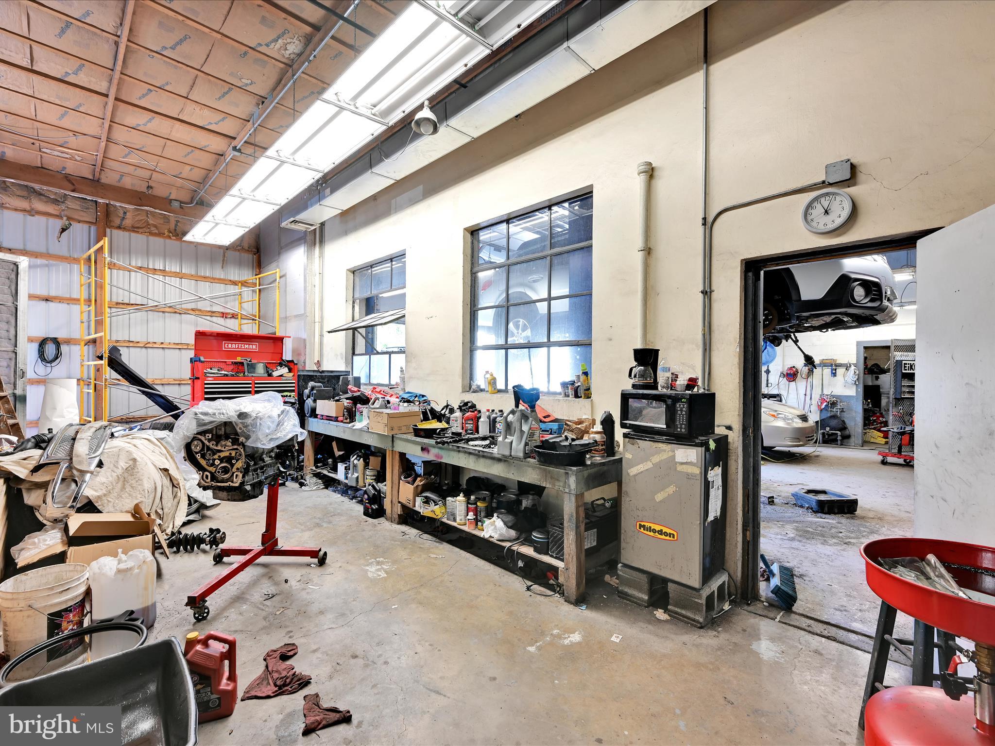 SOUTH SIDE OF CITY - Commercial Sale