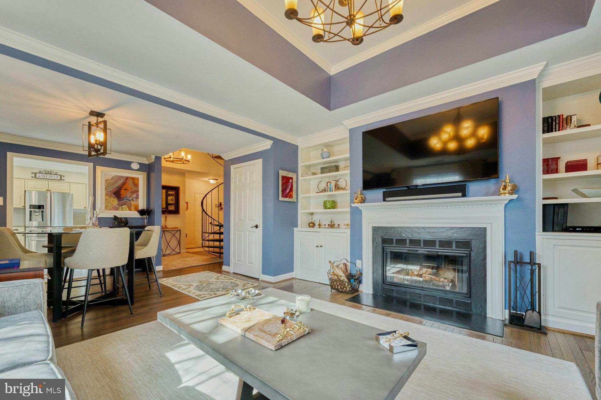 WOLFE ALLEY - Residential