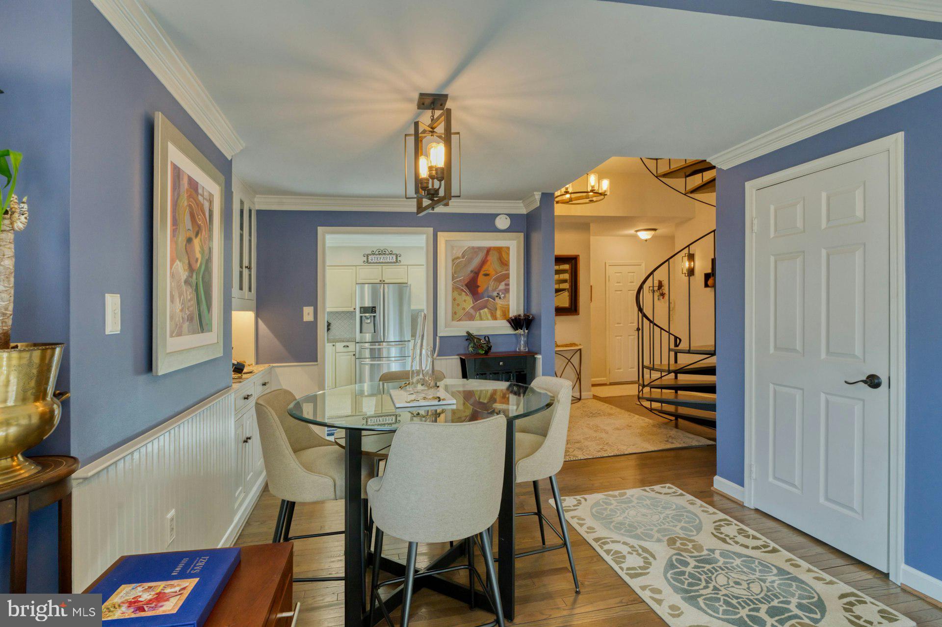 WOLFE ALLEY - Residential