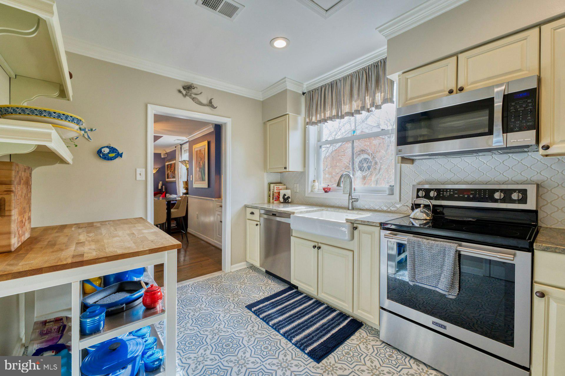 WOLFE ALLEY - Residential