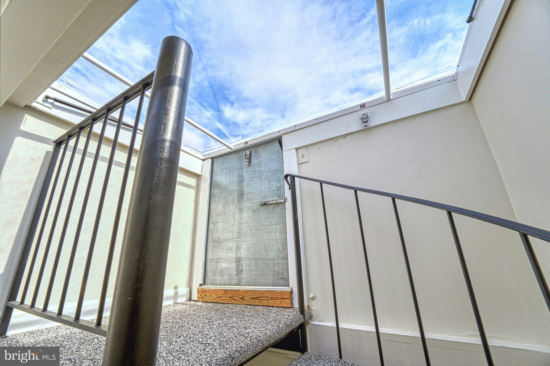 WOLFE ALLEY - Residential