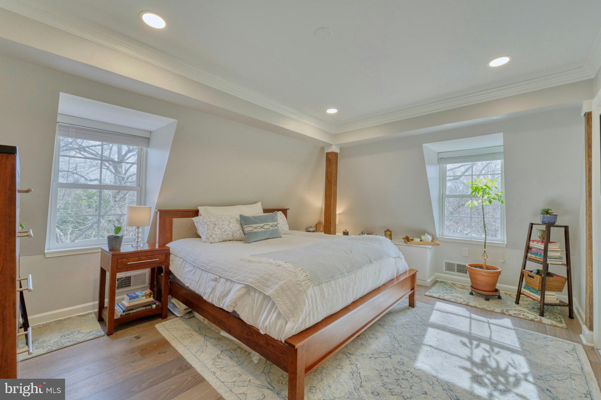 WOLFE ALLEY - Residential