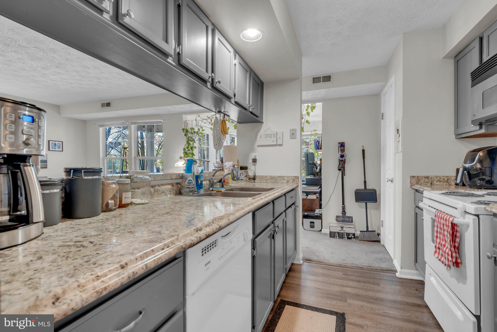 DEEP CREEK COMMONS - Residential