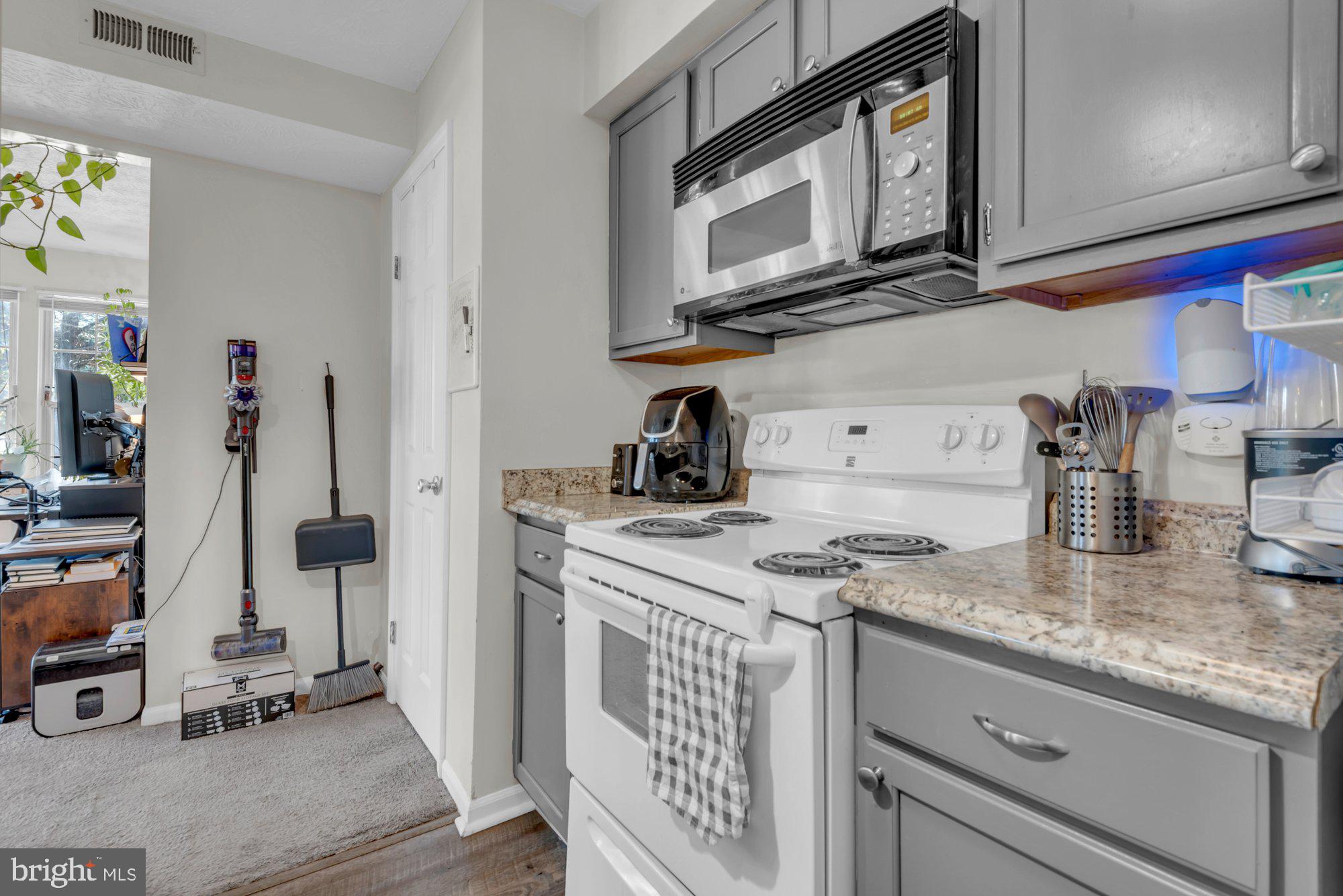 DEEP CREEK COMMONS - Residential