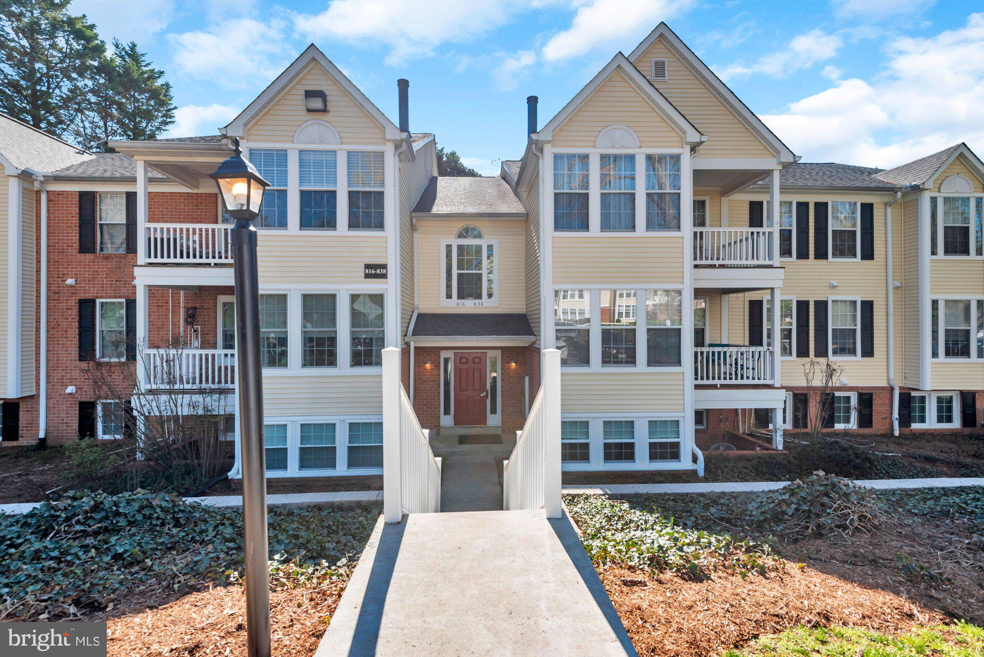 DEEP CREEK COMMONS - Residential