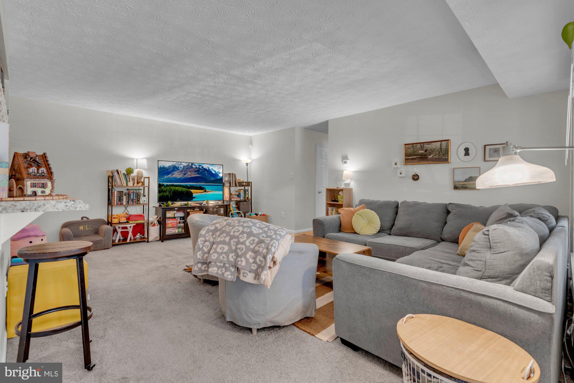 DEEP CREEK COMMONS - Residential