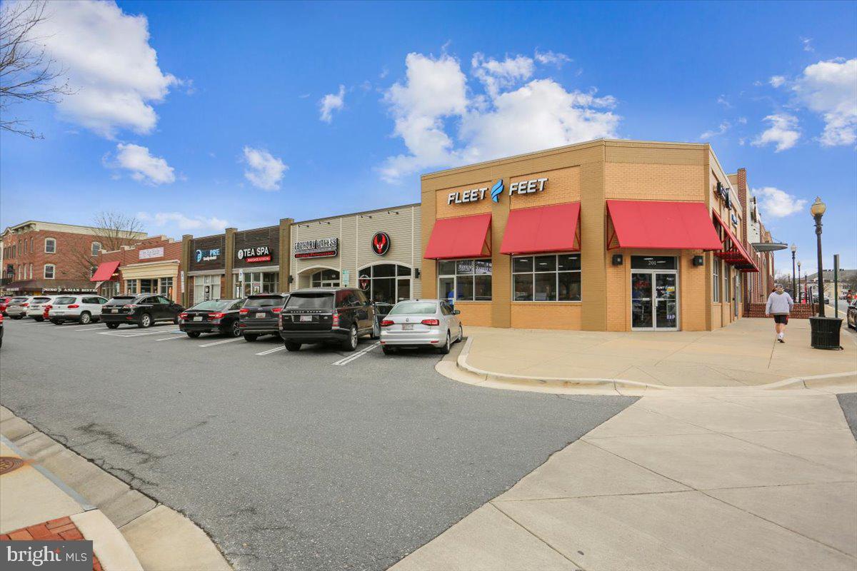 DARNESTOWN OUTSIDE - Residential