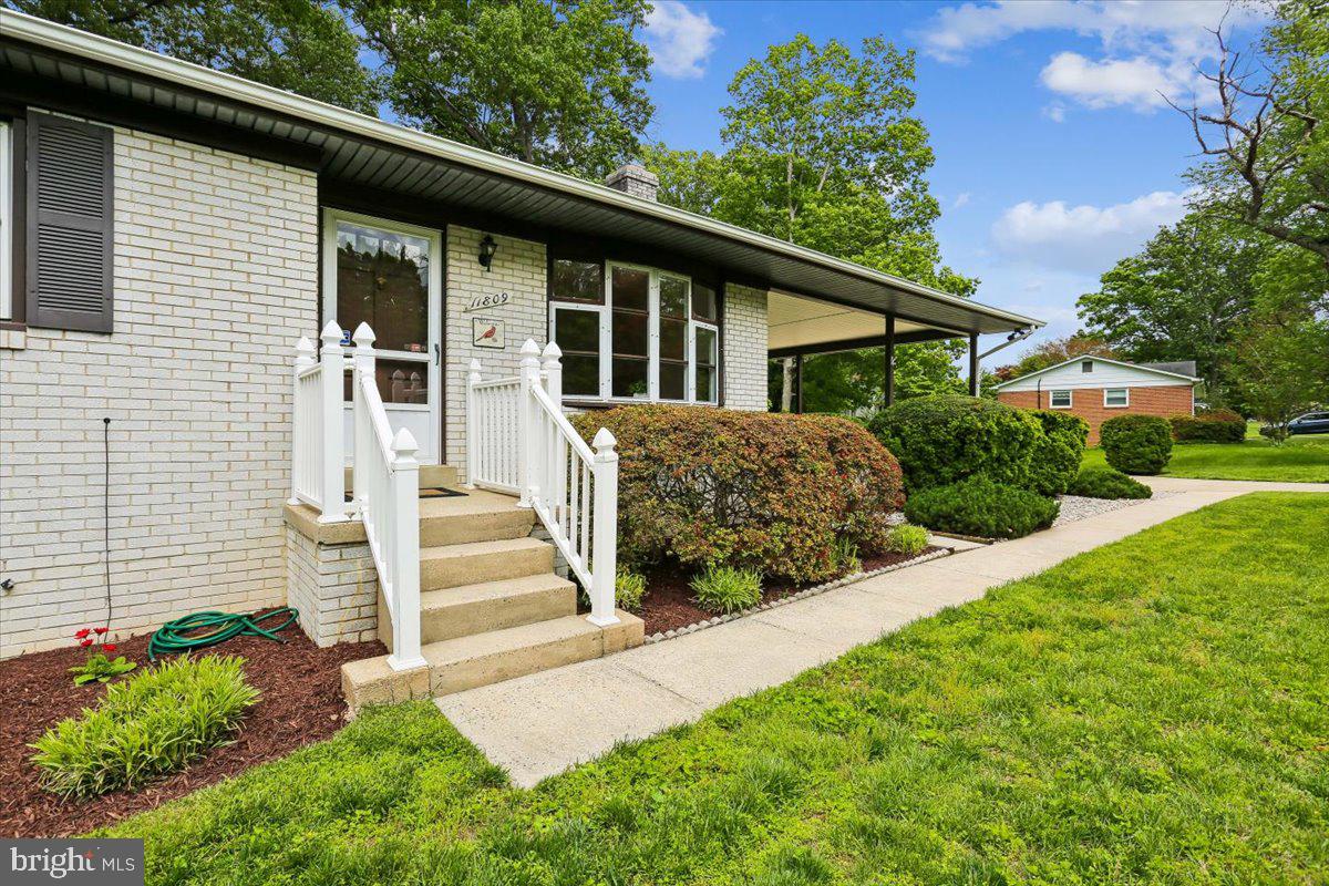 DARNESTOWN OUTSIDE - Residential