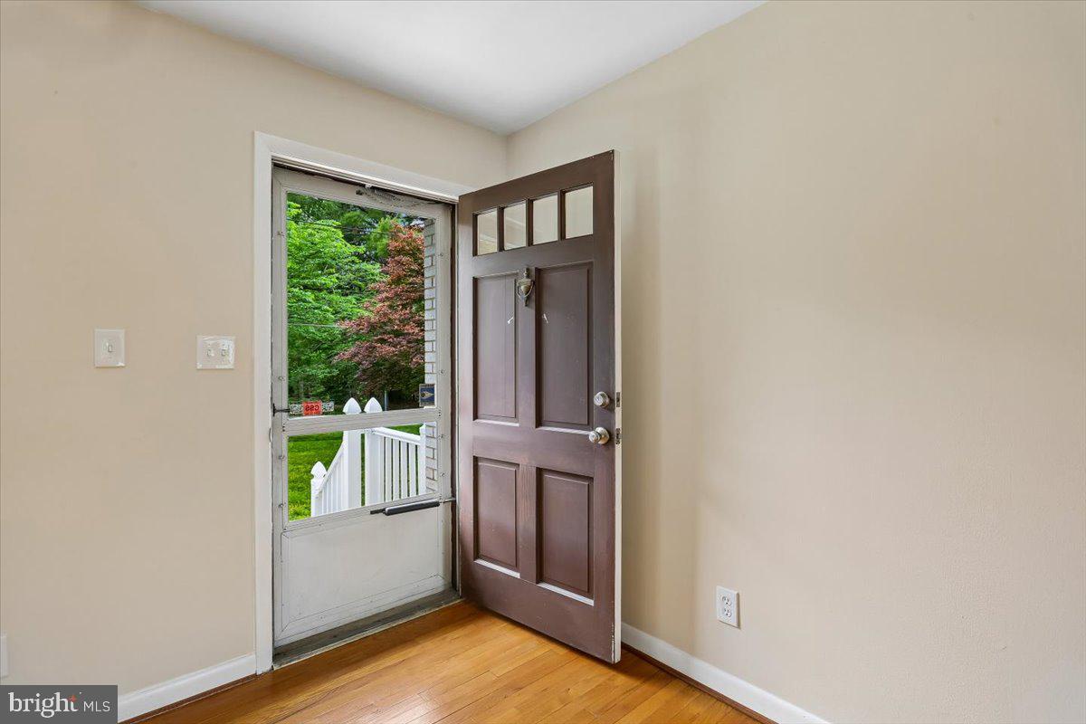 DARNESTOWN OUTSIDE - Residential