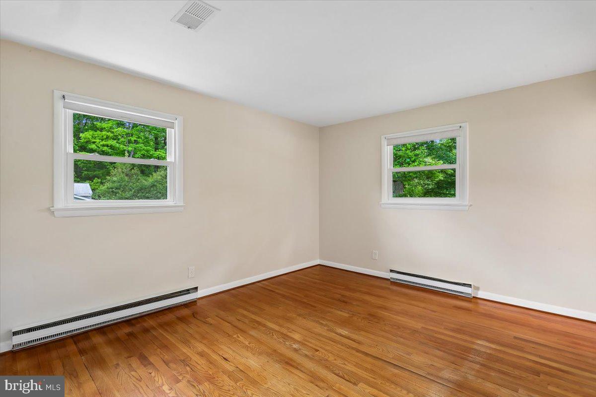 DARNESTOWN OUTSIDE - Residential