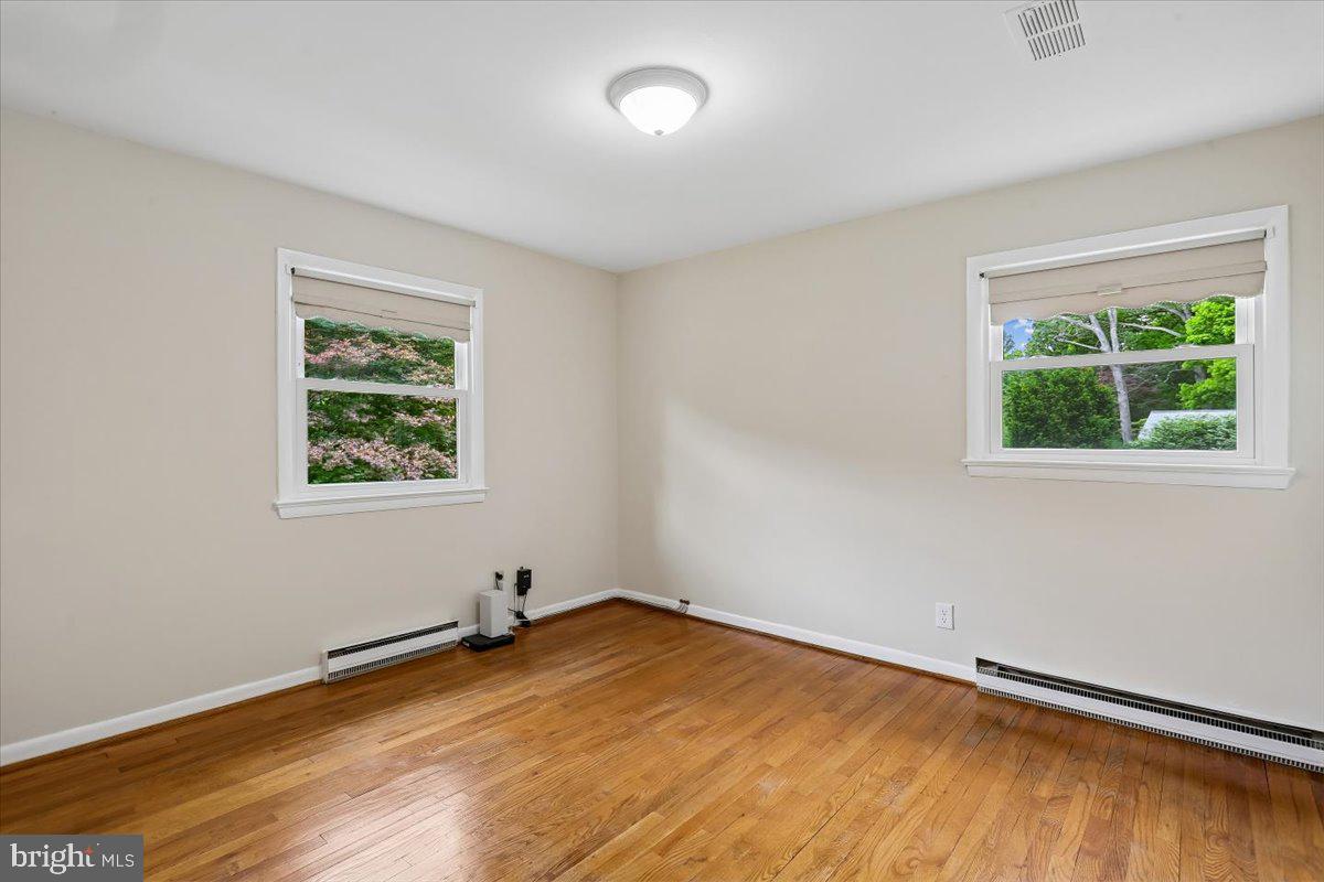 DARNESTOWN OUTSIDE - Residential