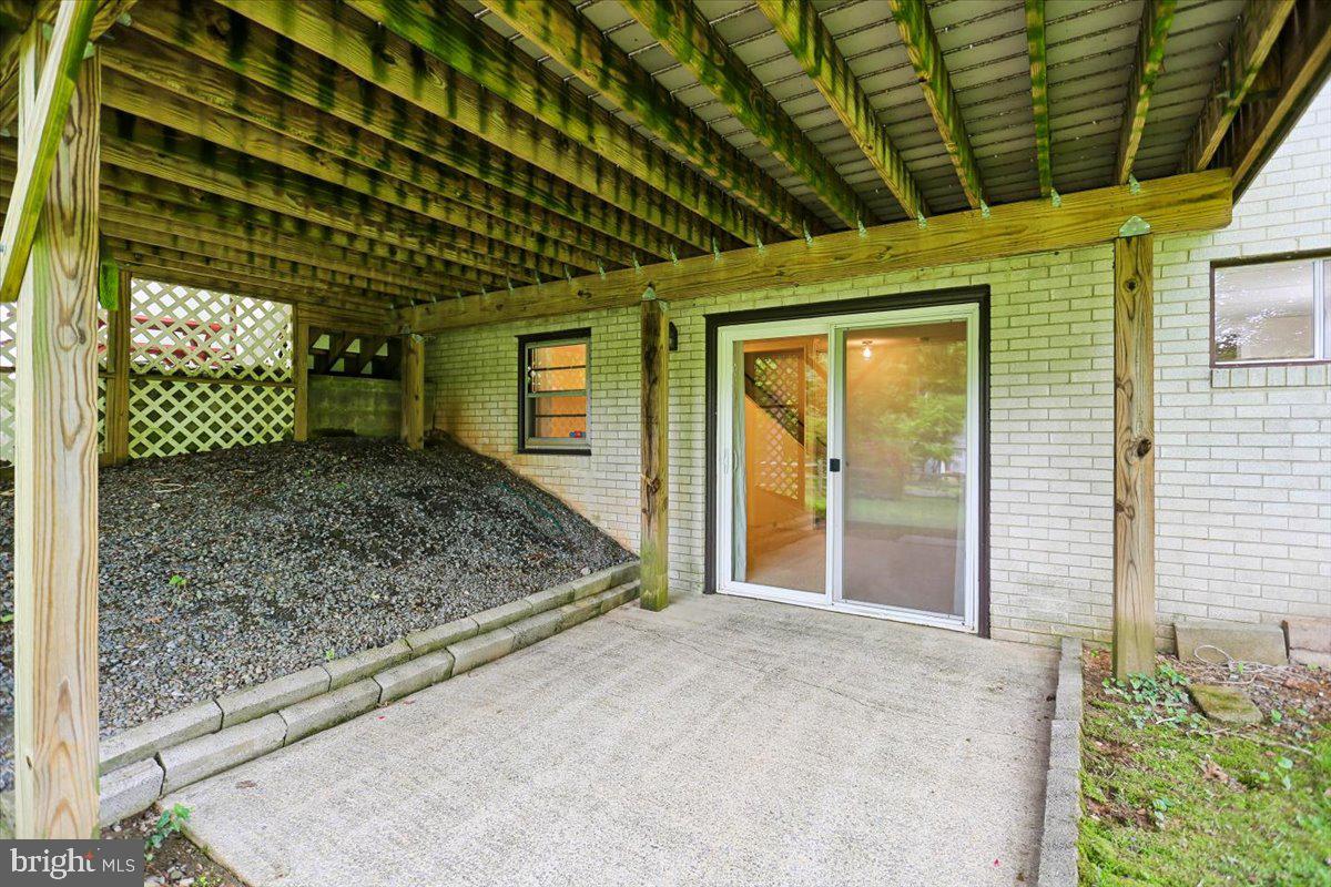 DARNESTOWN OUTSIDE - Residential