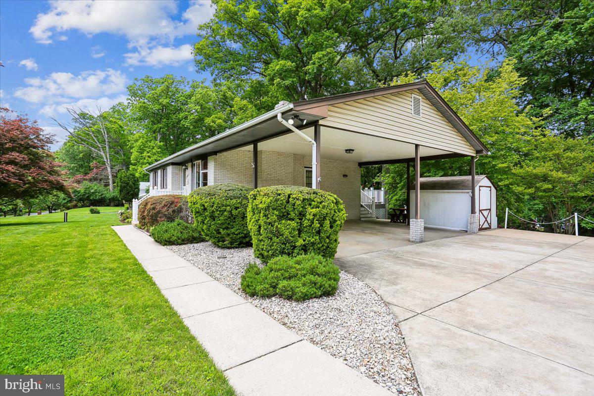 DARNESTOWN OUTSIDE - Residential