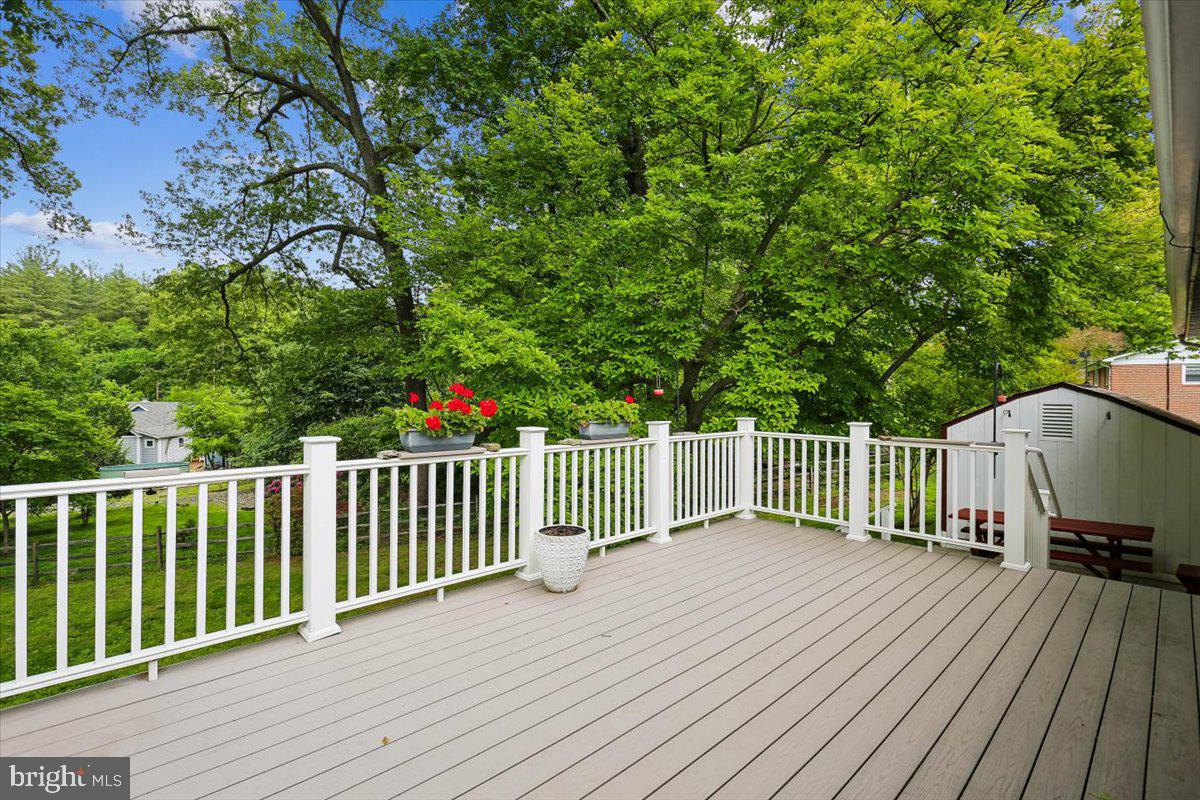 DARNESTOWN OUTSIDE - Residential
