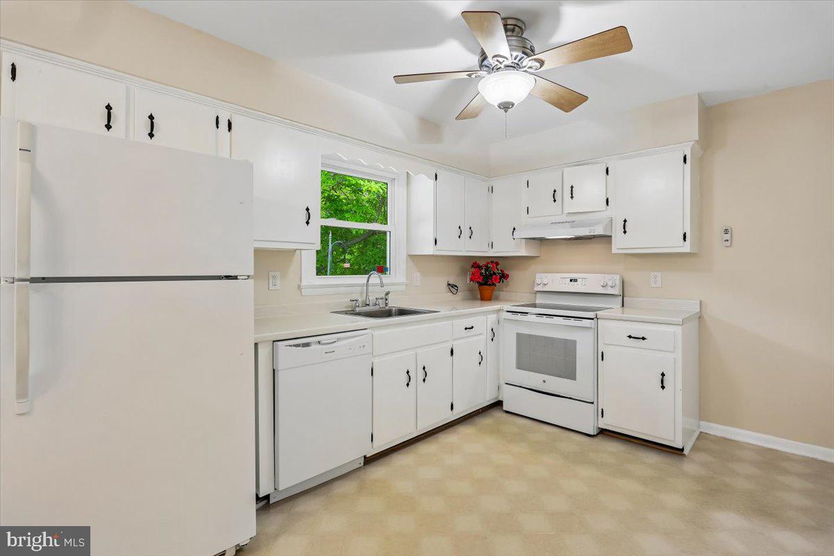 DARNESTOWN OUTSIDE - Residential