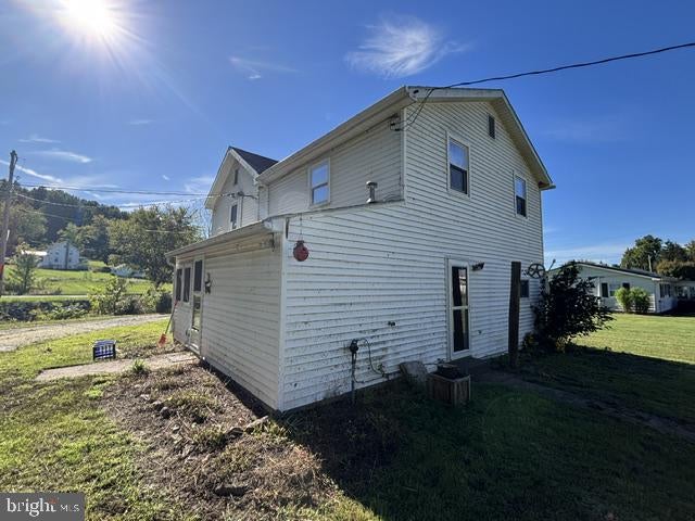 25 CLARK LANE