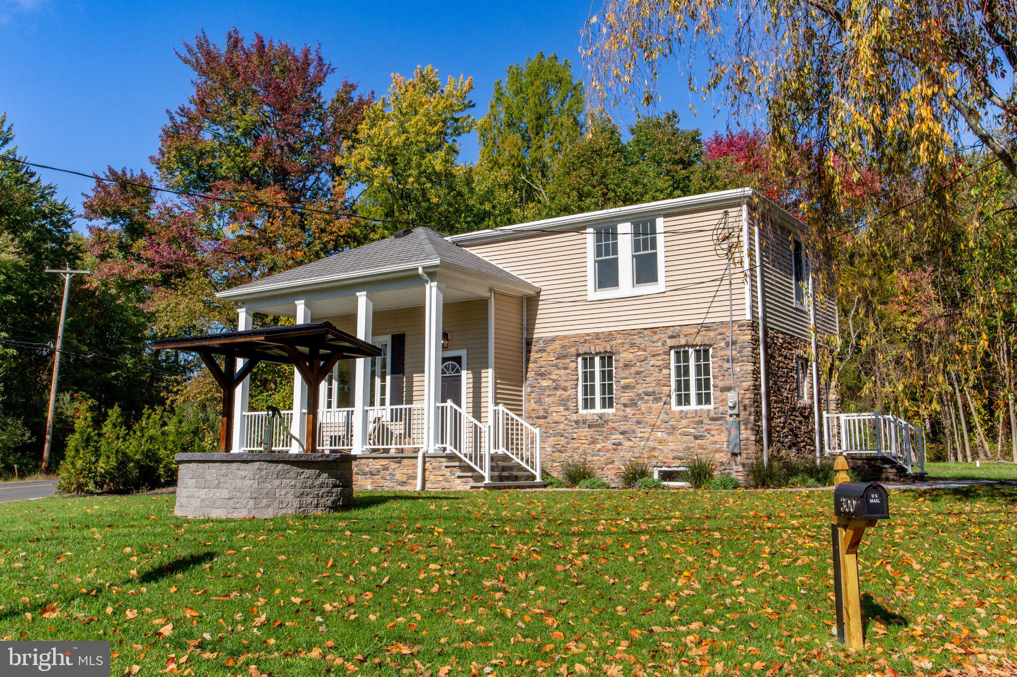 300 ROCK ROAD E