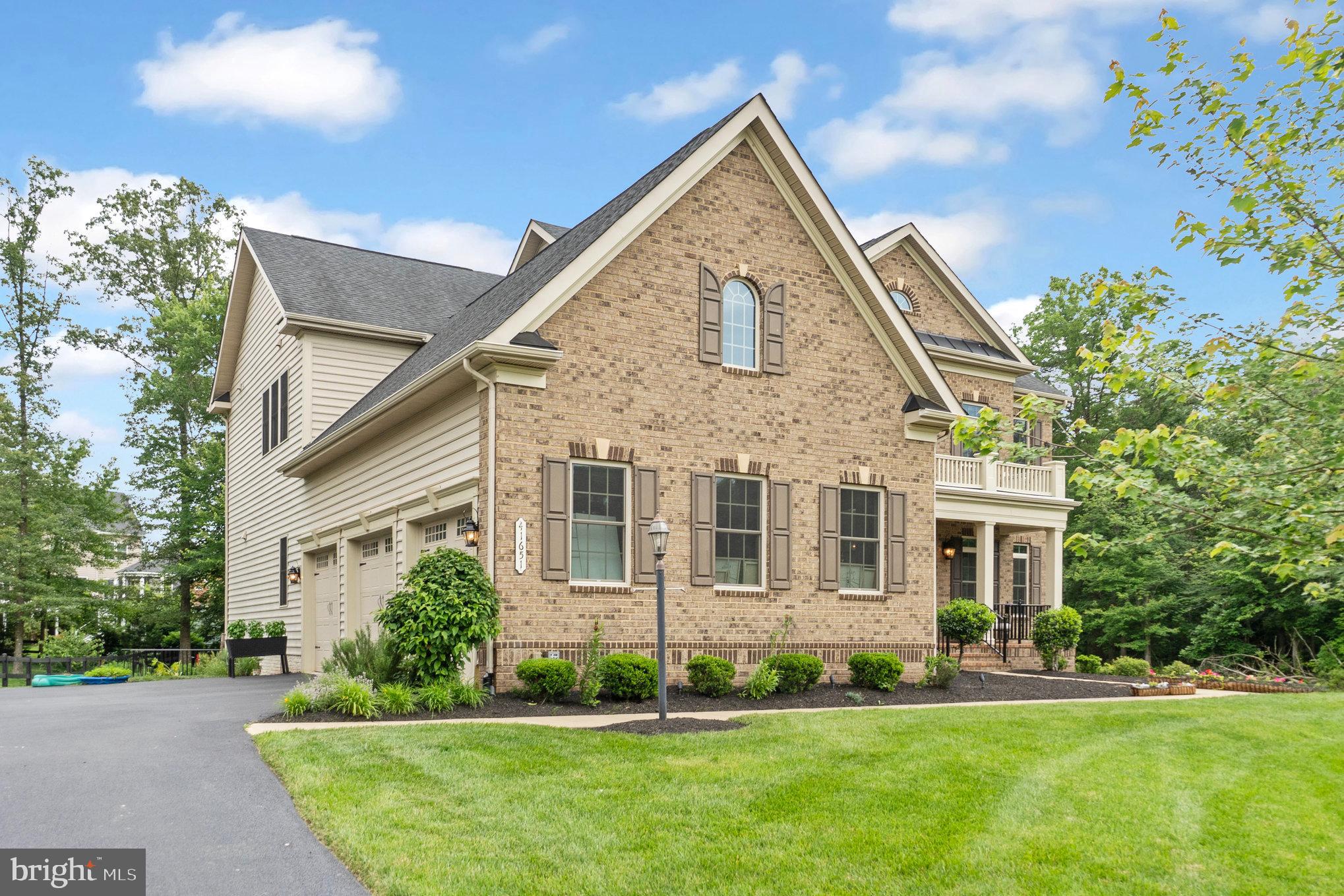 MEADOWS 2 - Residential