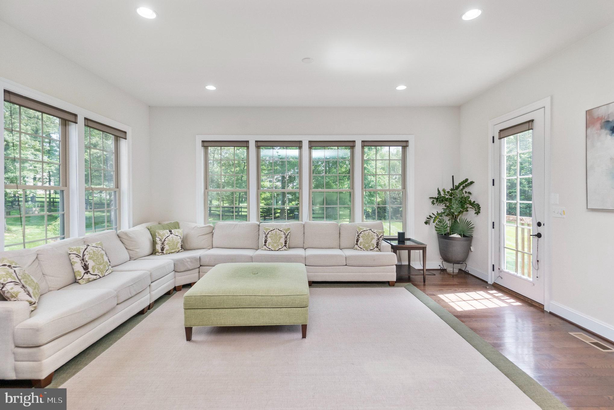 MEADOWS 2 - Residential