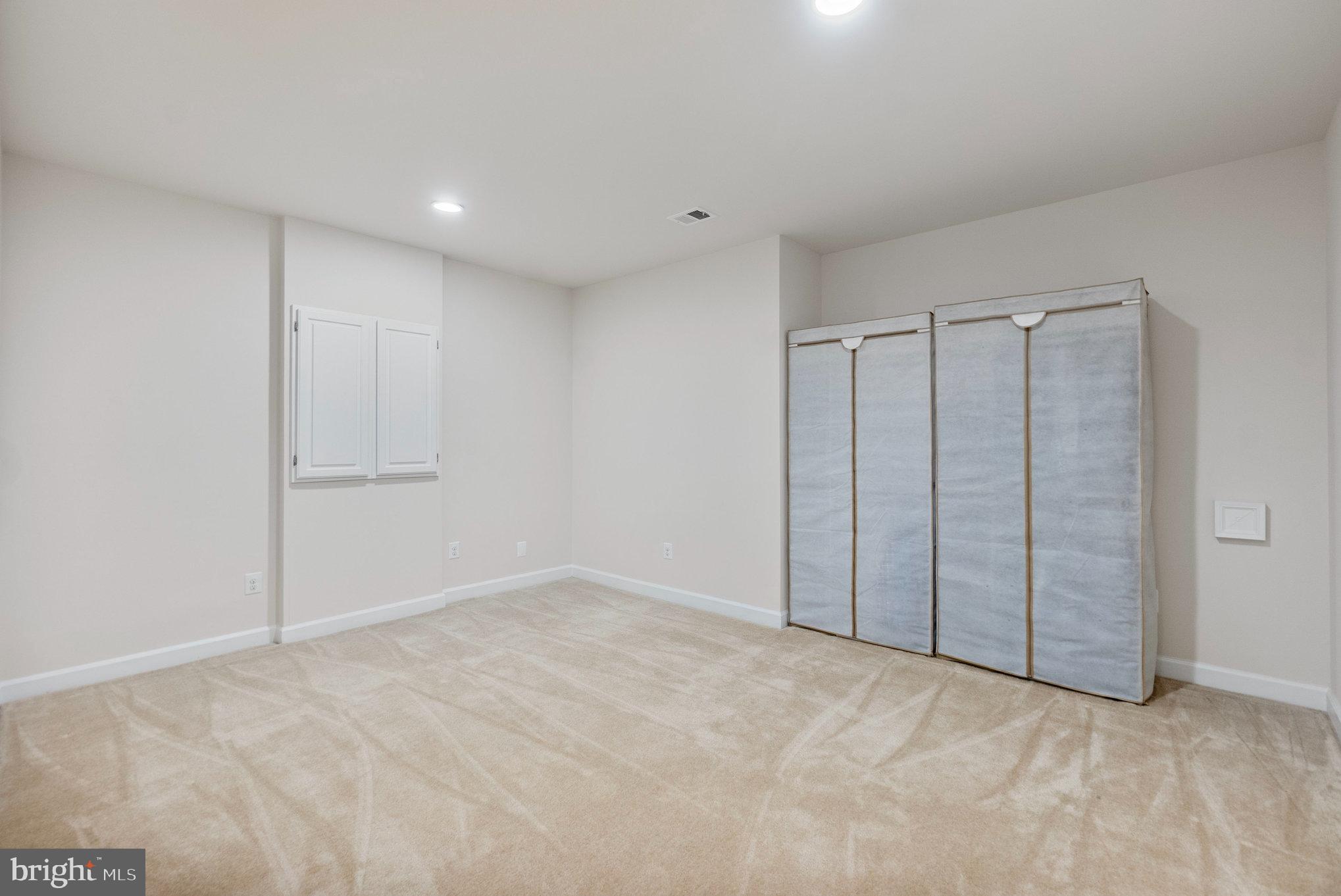 MEADOWS 2 - Residential