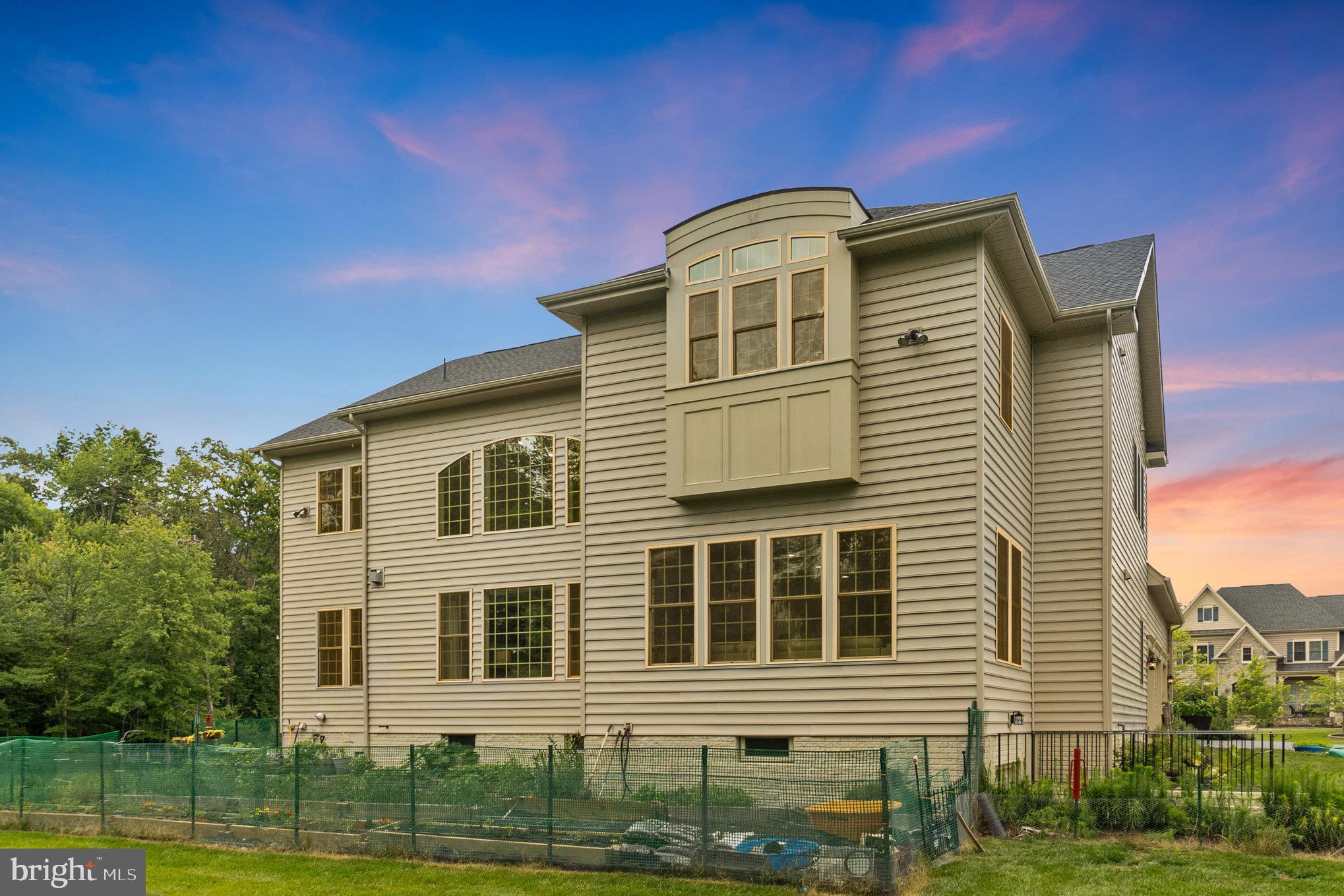 MEADOWS 2 - Residential