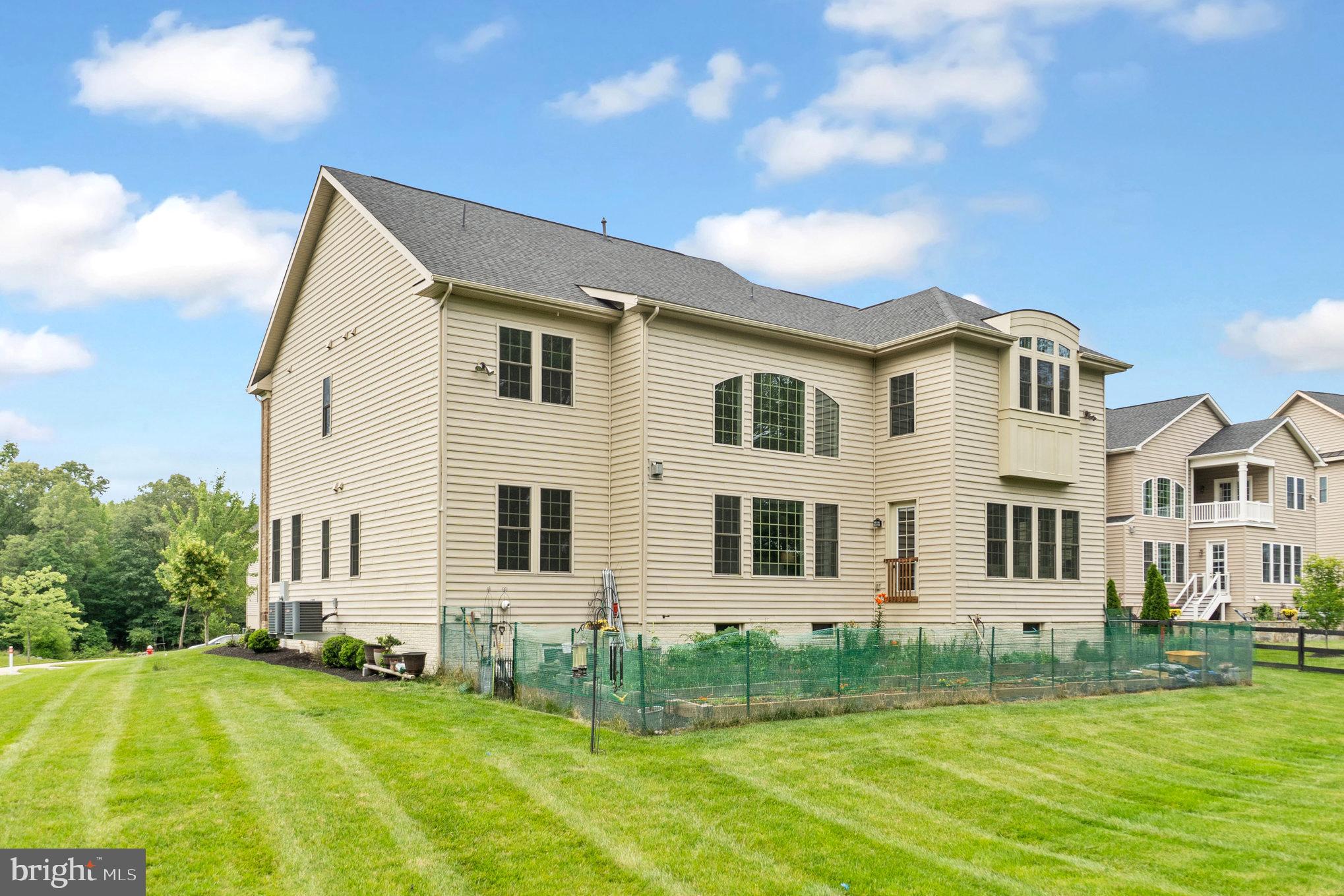 MEADOWS 2 - Residential