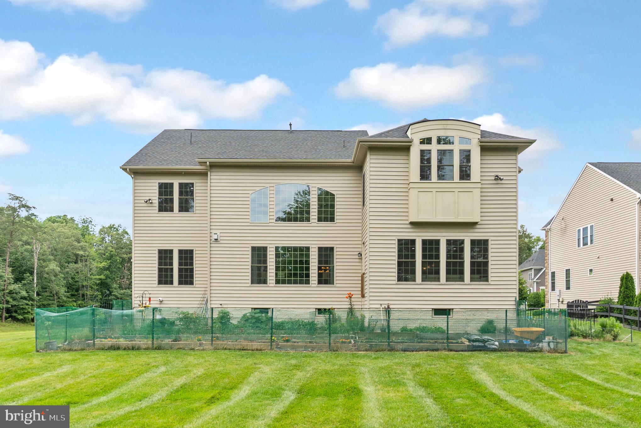 MEADOWS 2 - Residential