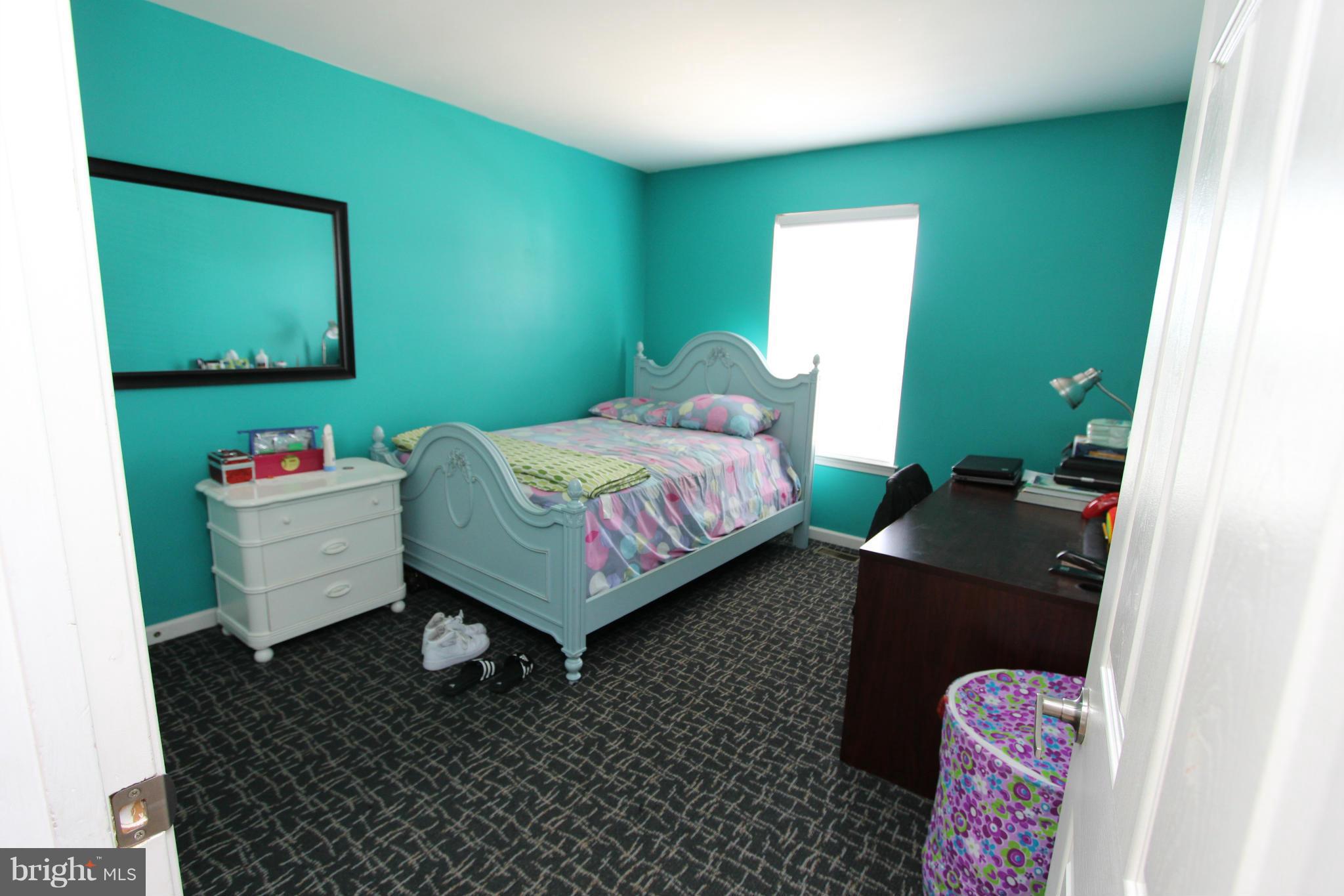 SHERIFF KNOLLS - Residential