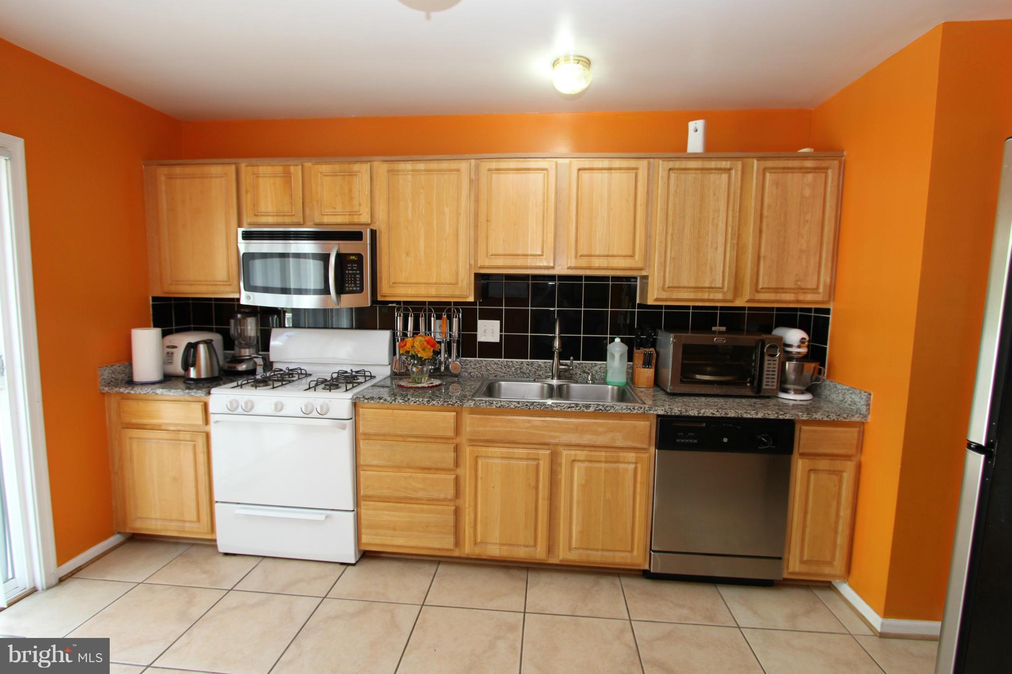 SHERIFF KNOLLS - Residential